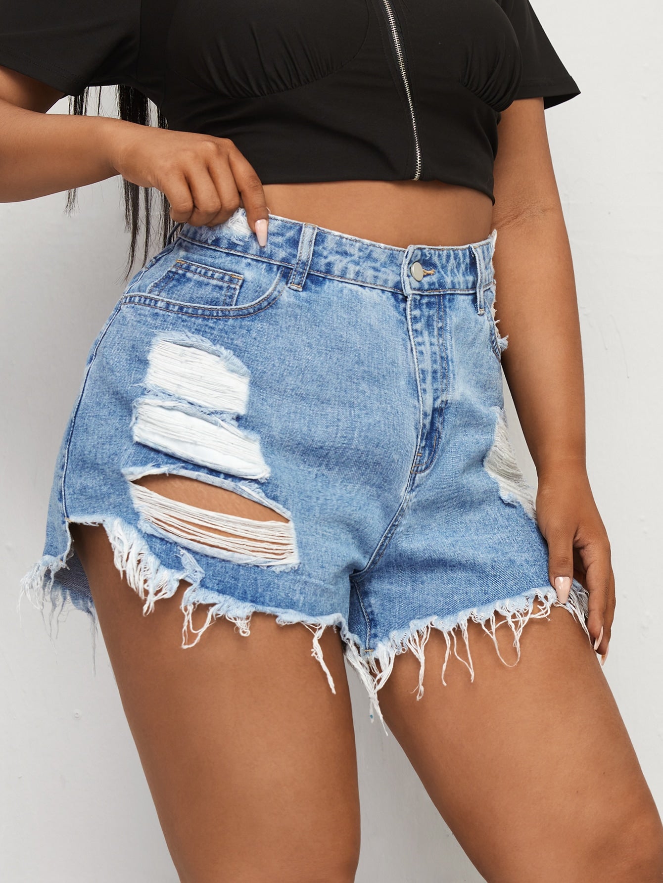 Plus Size Solid Color Distressed Frayed Edge Denim Shorts With Pockets, Summer Casual Wear