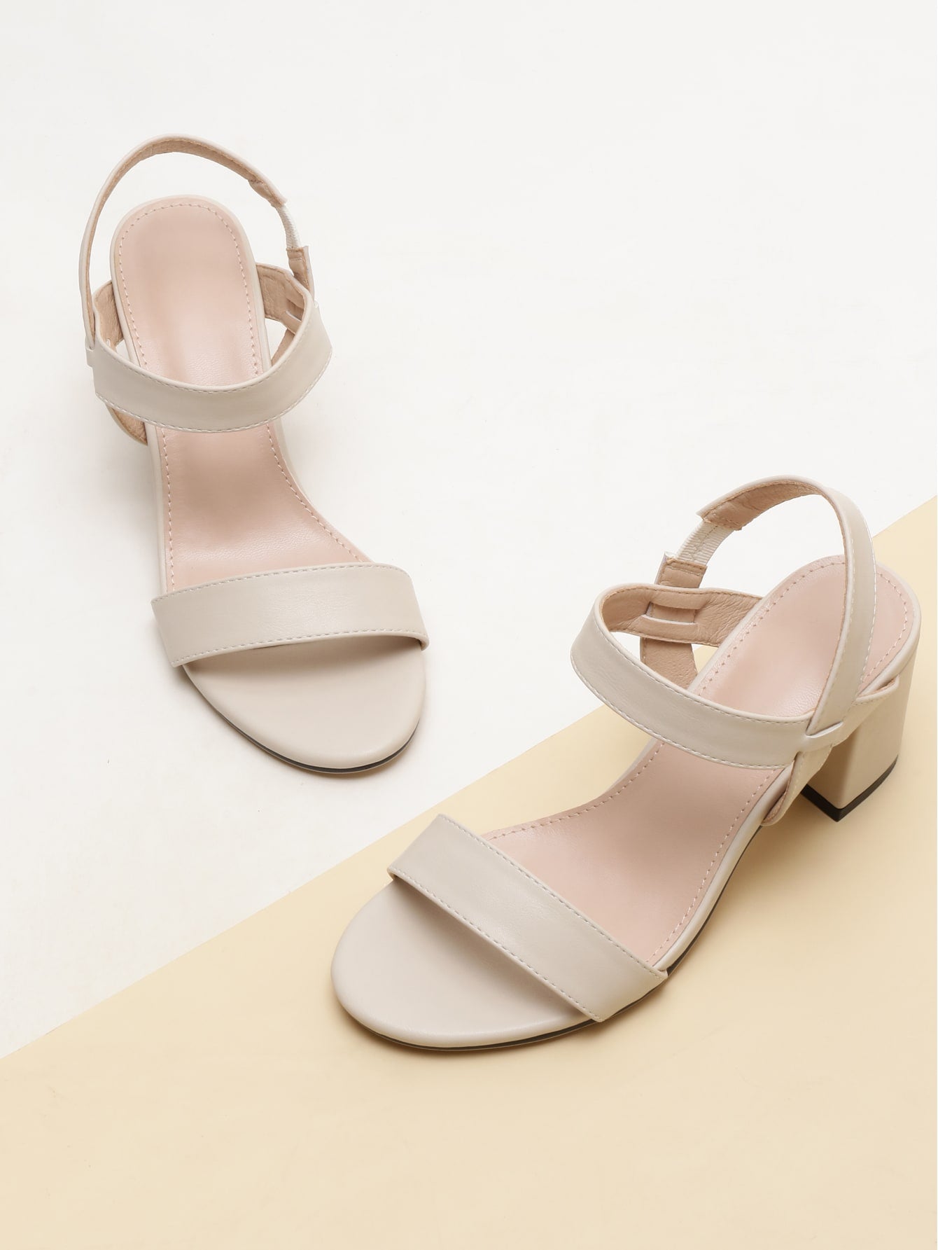 New Spring And Summer Women's High Heel Sandals, Simple And Elegant Lilac Shoes With Medium Heels, Suitable For Daily Wear And Work. Featuring Ankle Strap, Thick High Heel And Back Lift Design.