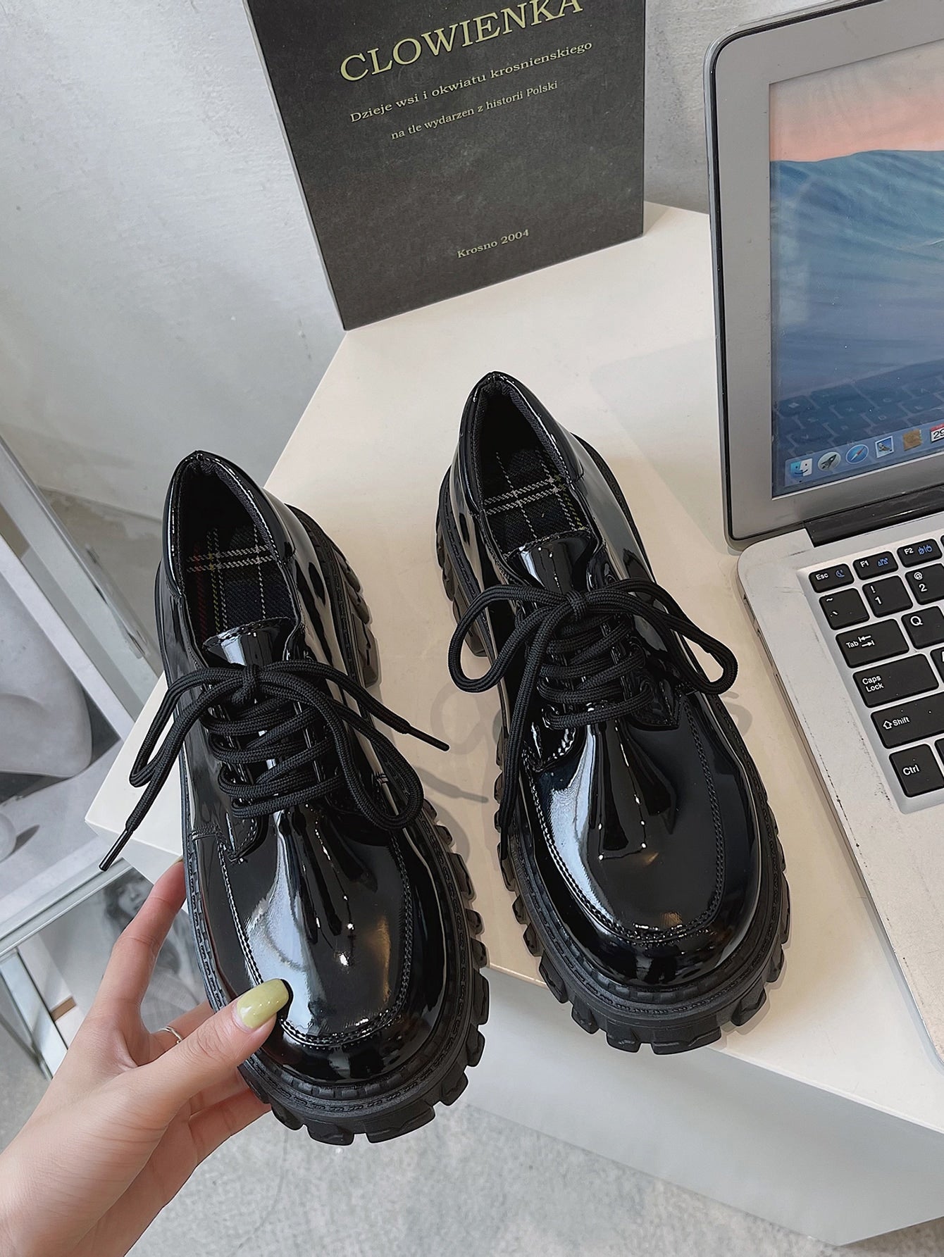 Women Lace-Up Minimalist Flatform Oxford Shoes