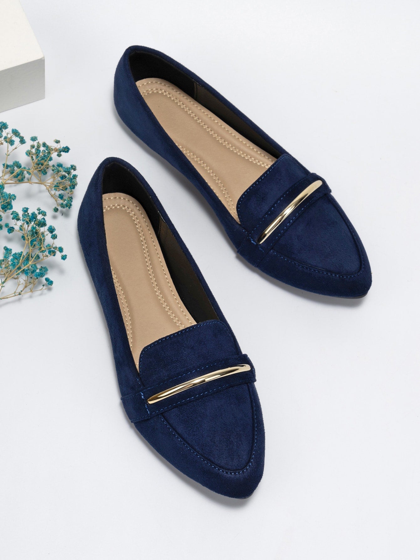 Women's Fashionable Elegant Pointed Toe Loafers Flat Shoes