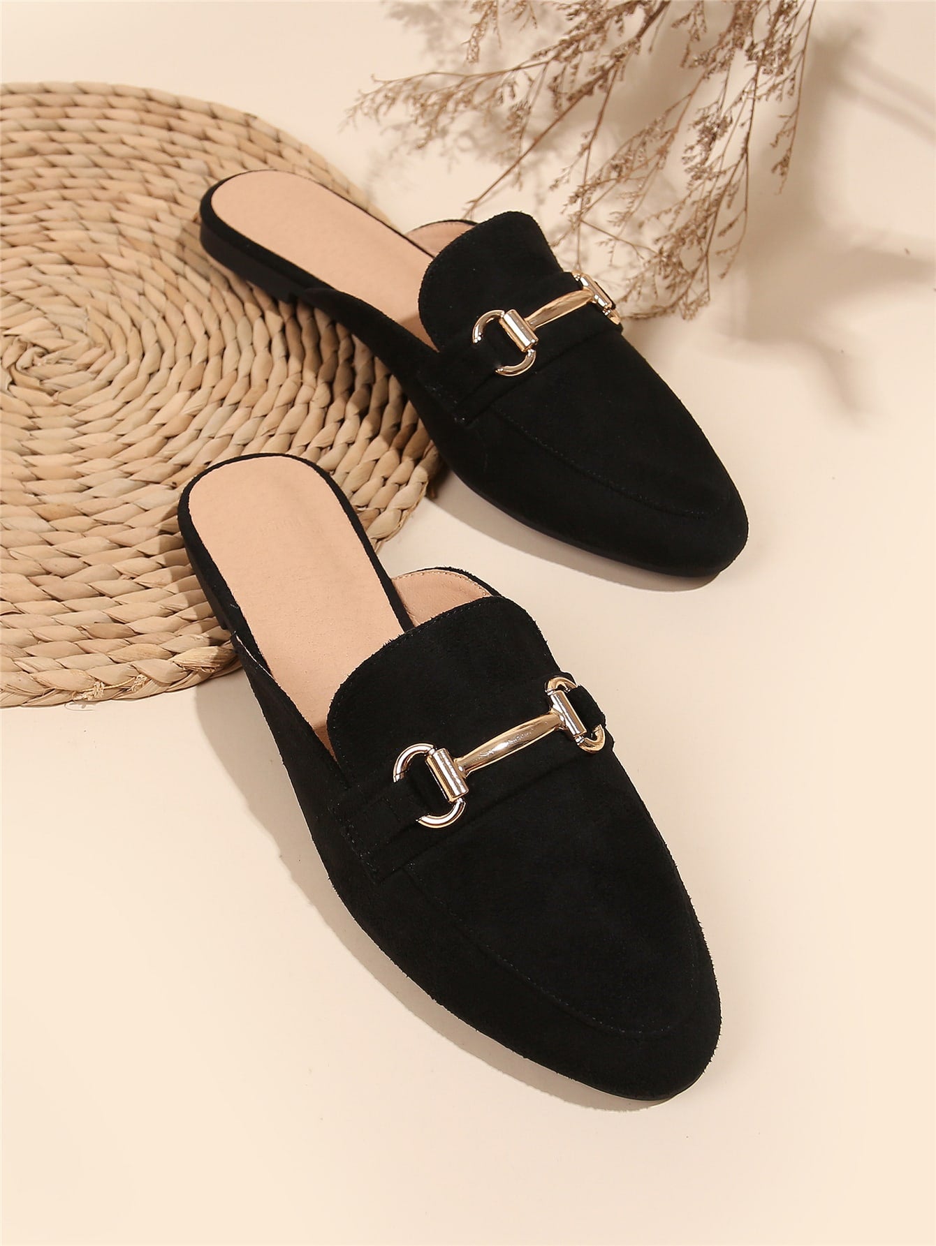 Women's Summer New Simple Style Slip-On Mule Shoes With Soft Leather And Metal Decorations, Fashionable And Versatile Outdoor Loafers