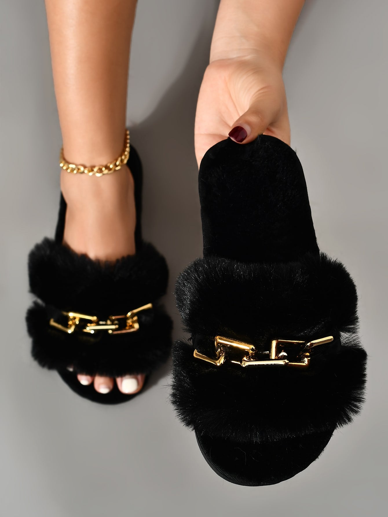 Women Chain Decor Fluffy Slippers, Punk Open Toe Slippers For Bedrooms