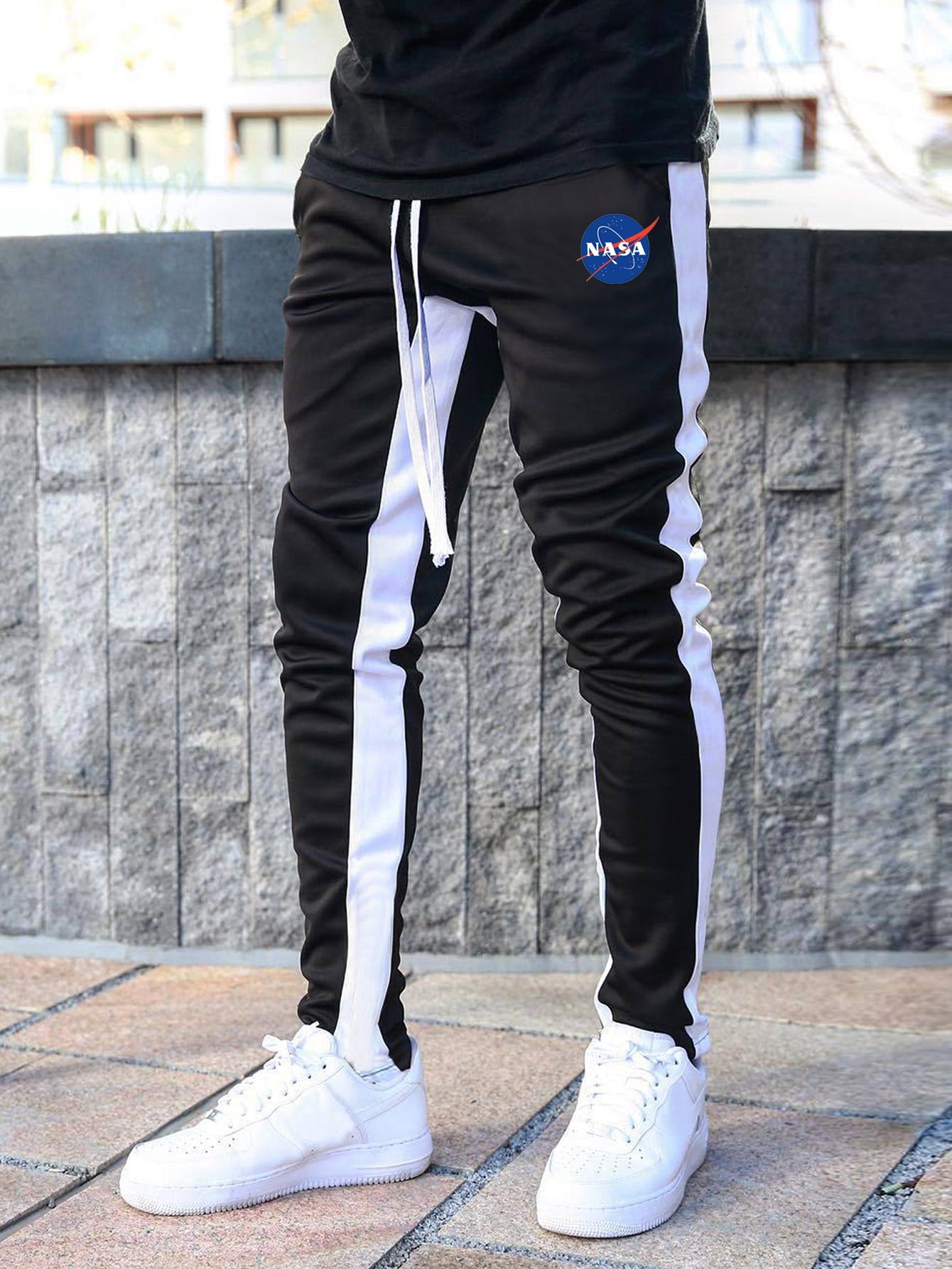 Men Contrast Side Seam Letter Graphic Drawstring Waist Pants Sweat Pant Color Block Going Out Casual Husband