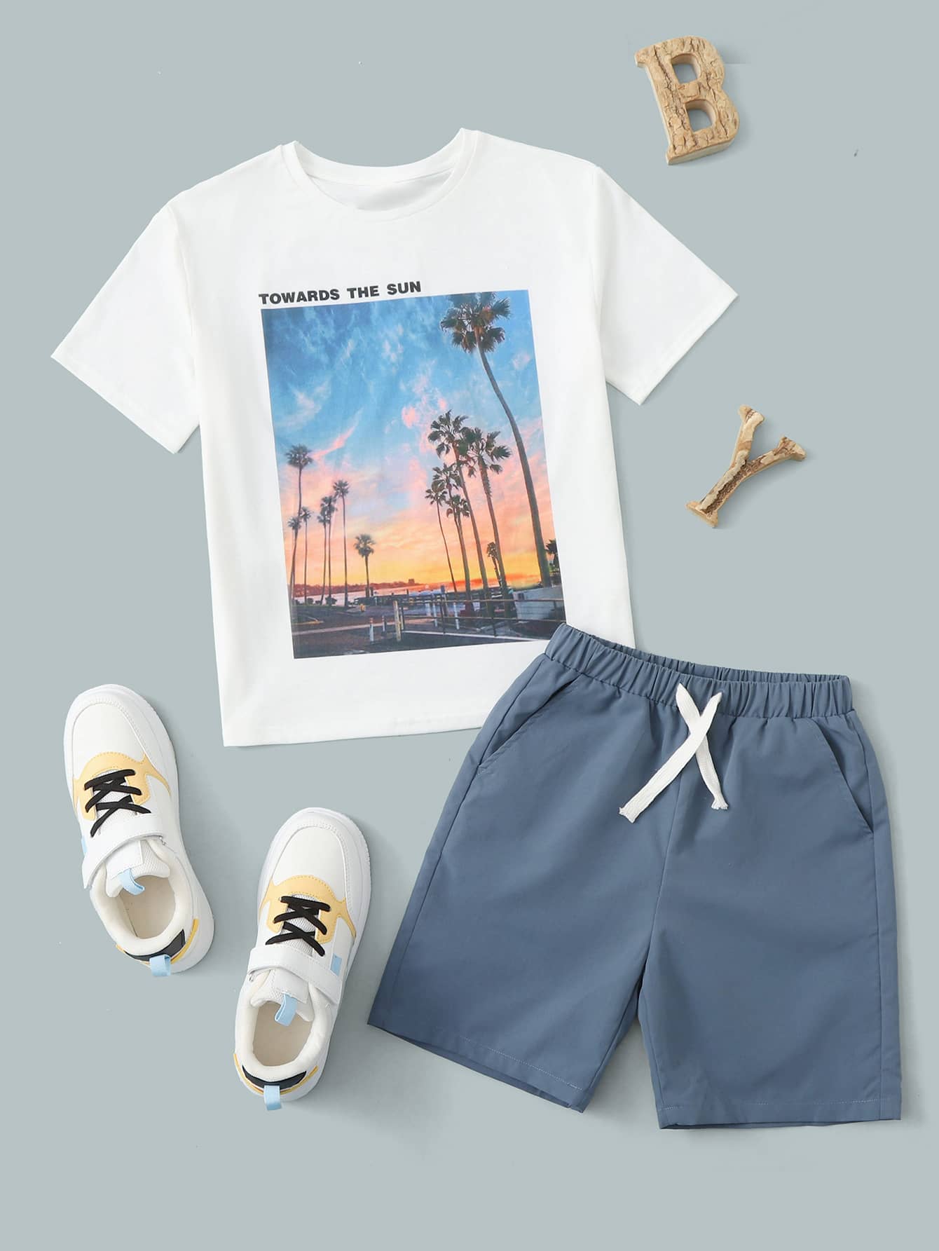 Teen Boy Casual Coconut Tree & Beach Holiday Printed Round Neck Loose Knit T-Shirt With Solid Color Pocket Woven Shorts Set