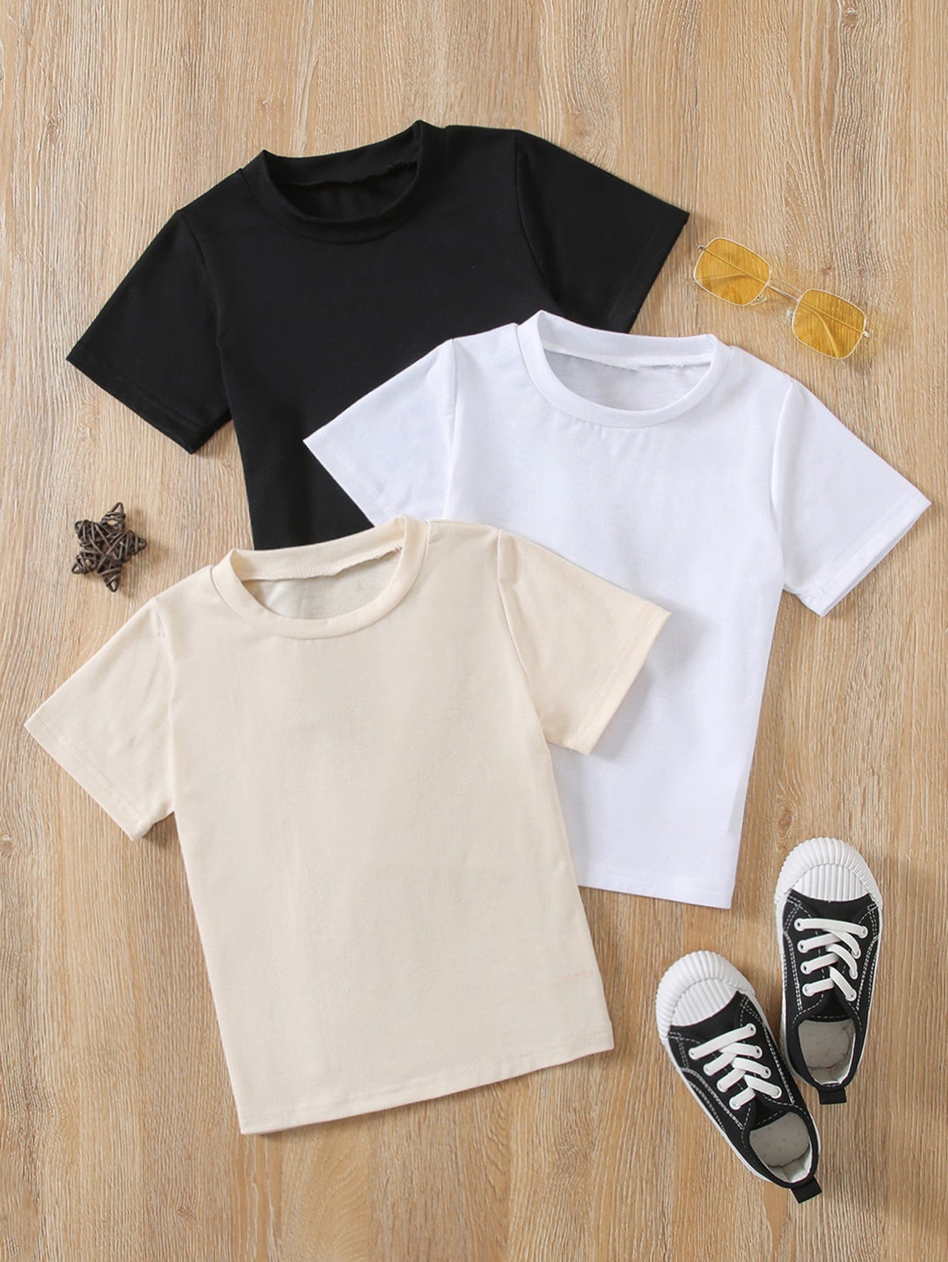 Young Boy 3pcs Solid Round Neck Tee