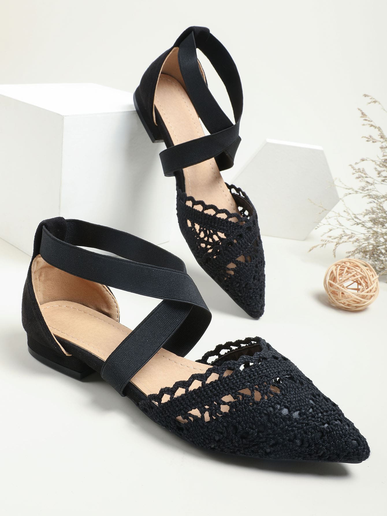 Women Minimalist Cross Strap Lace Flats, Fashion Outdoor Flats