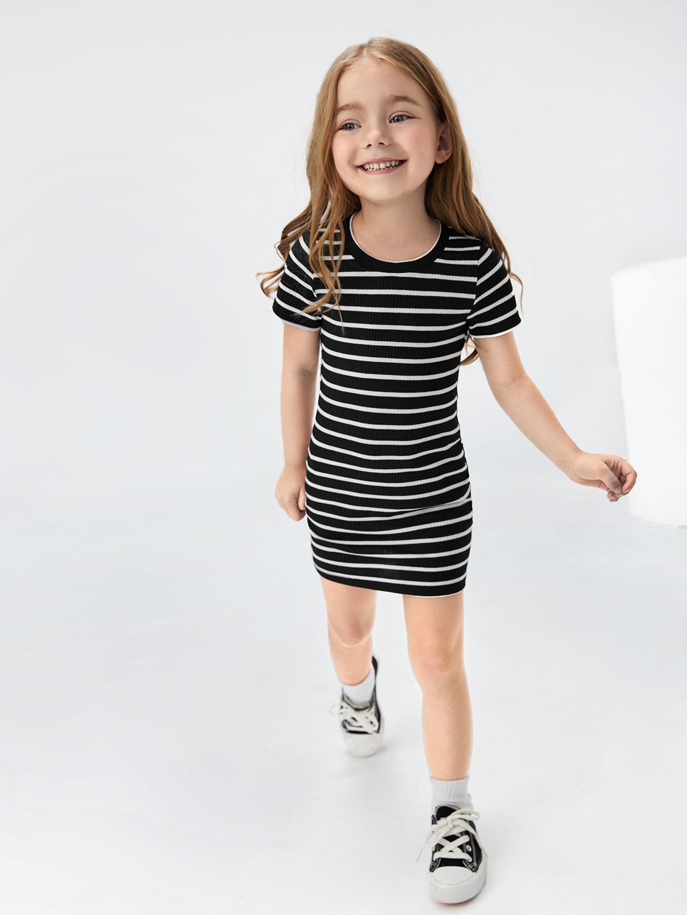 Young Girl Casual Fitted Black & White Striped Pattern Round Neck Dress, Summer