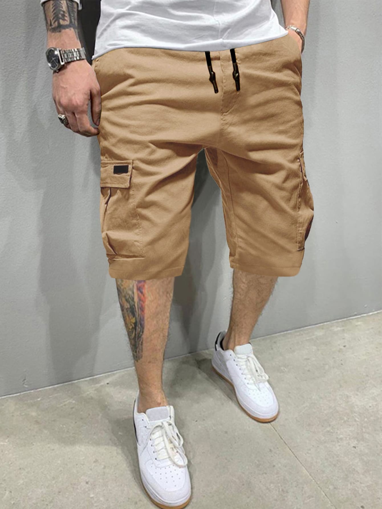 Men Flap Pockets Drawstring Cargo Shorts