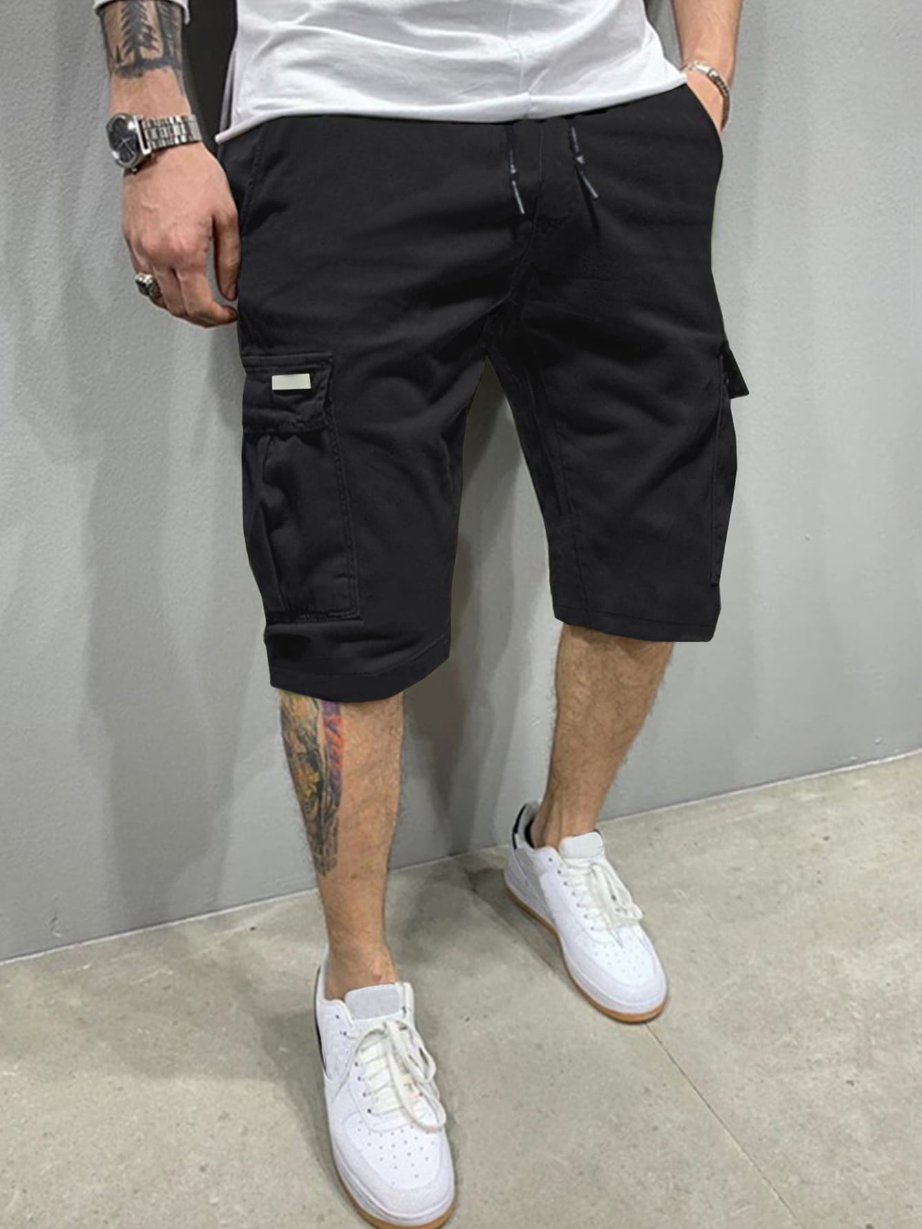 Men Flap Pockets Drawstring Cargo Shorts