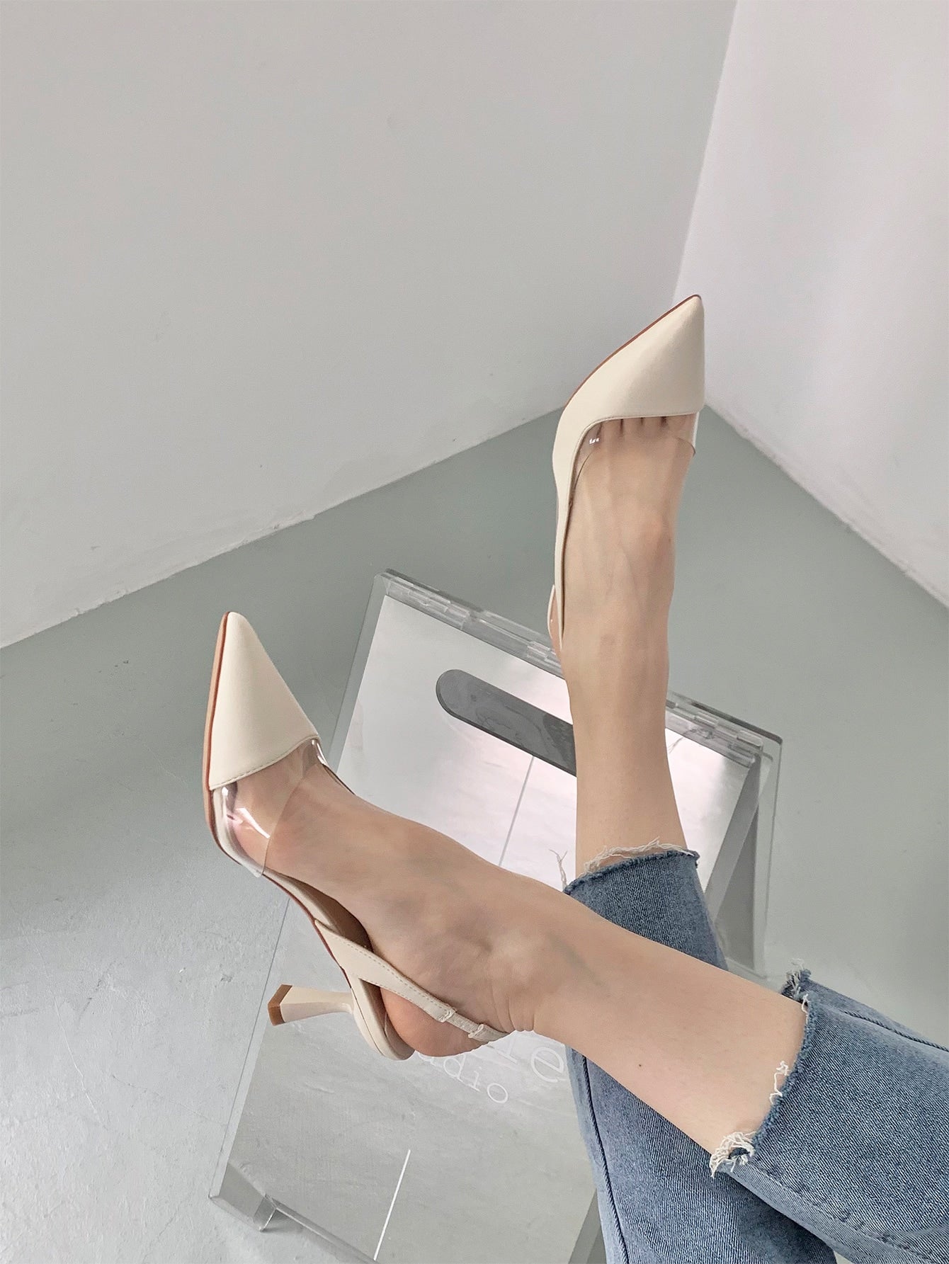 Women White Sculptural Heeled Pumps, Point Toe Slingback Pumps