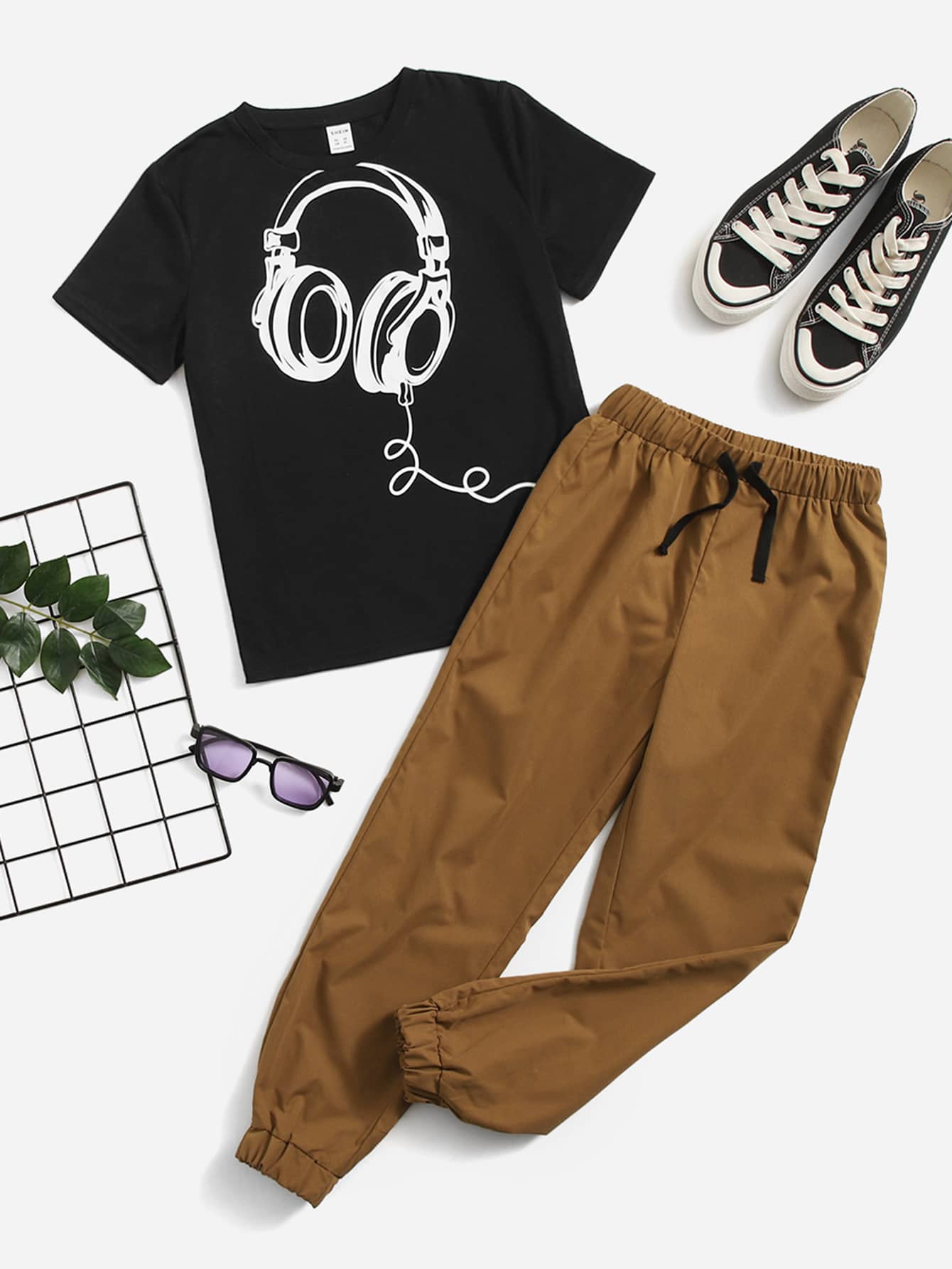 Tween Boy Headphone Print Tee & Drawstring Waist Pants