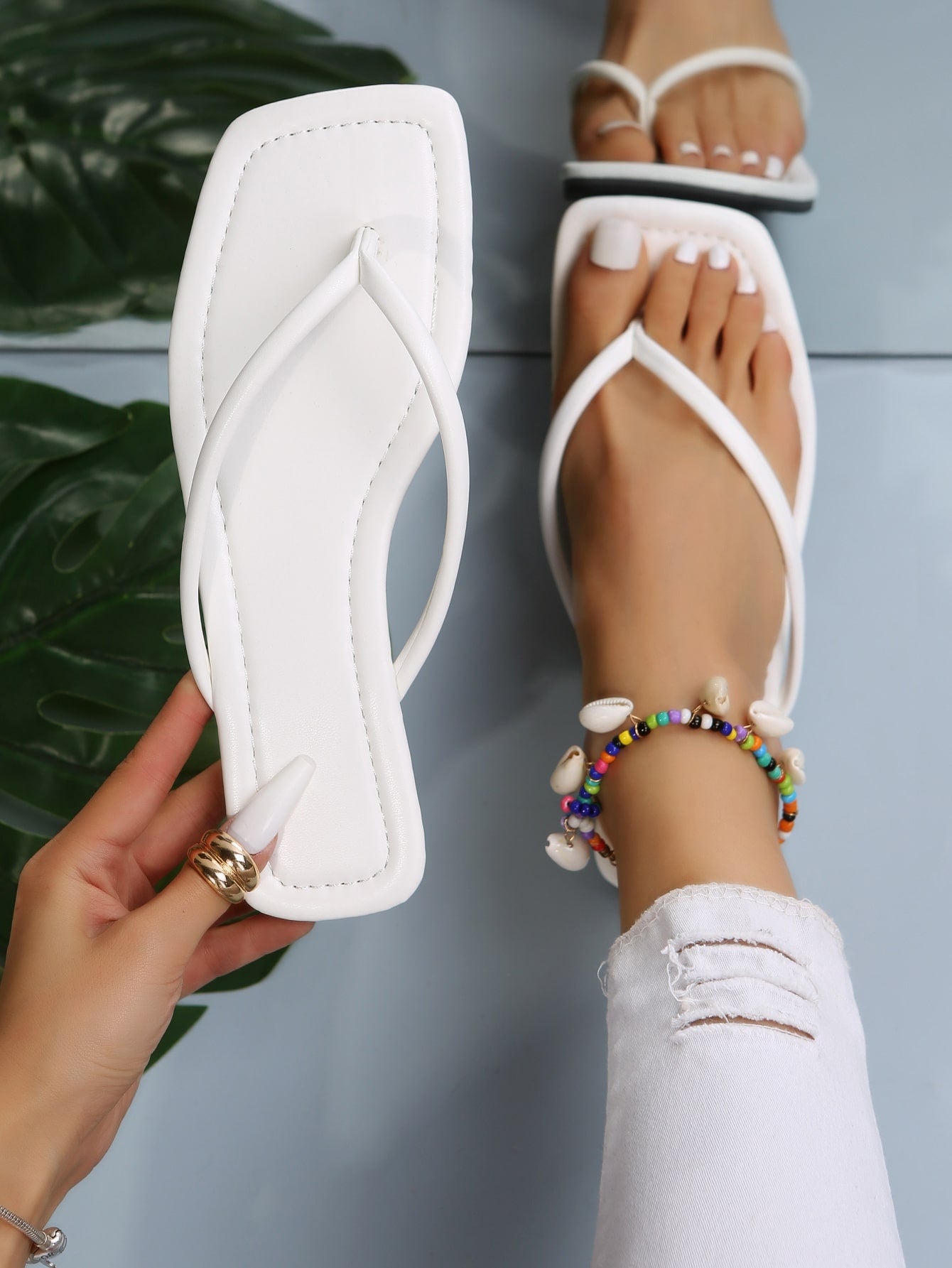 Minimalist Thong Sandals, Apricot Fashionable Solid Color T-strap Sandals