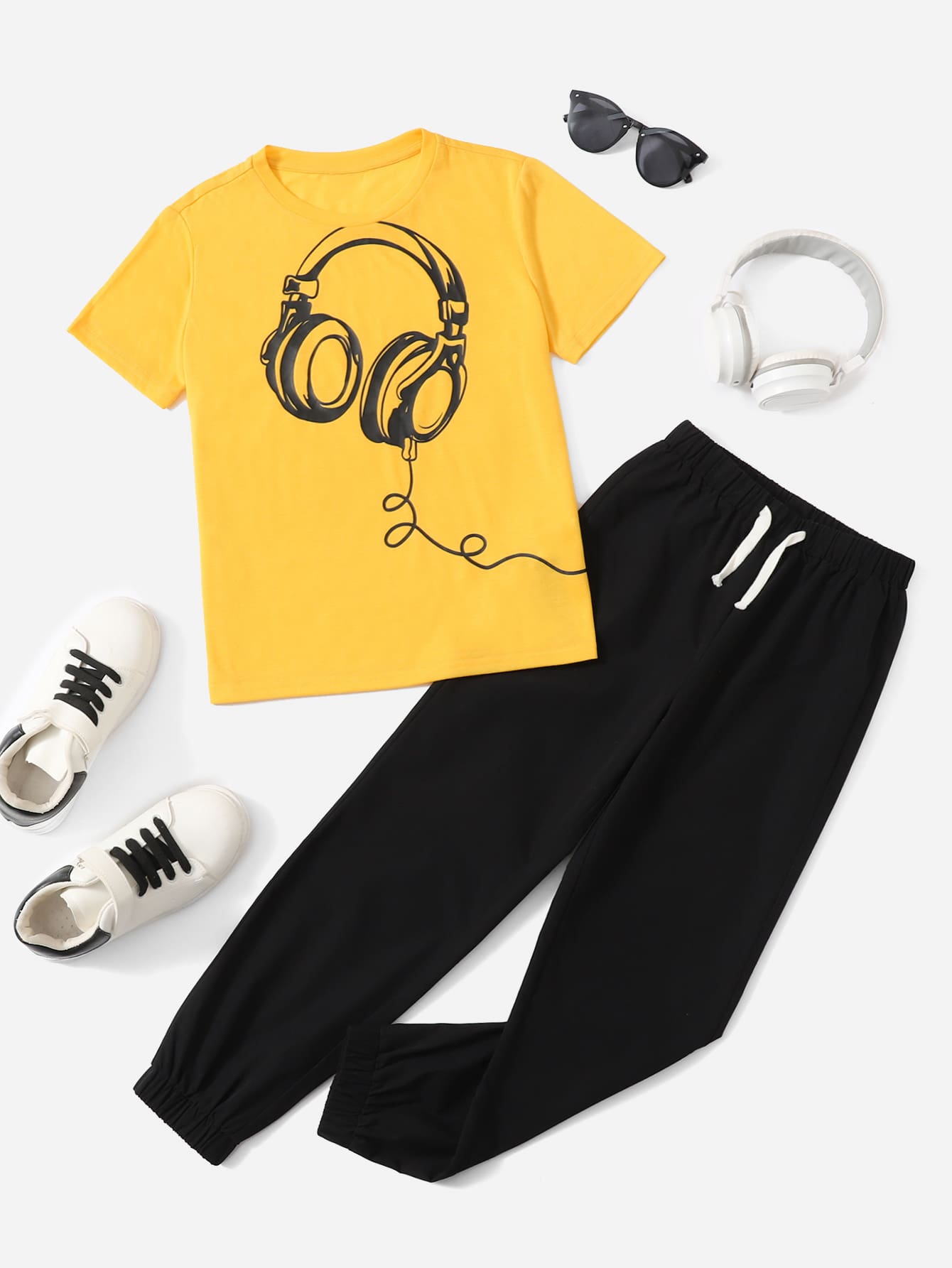 Tween Boy Headphone Print Tee & Drawstring Waist Pants