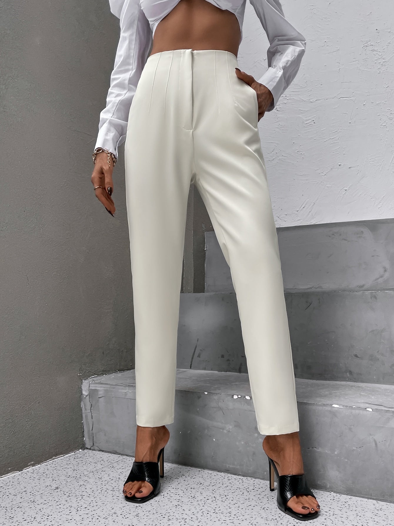BIZwear Slant Pockets Zipper Fly Carrot Pants Workwear