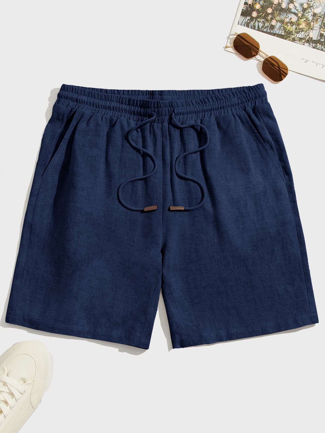 Loose Men Drawstring Waist Shorts