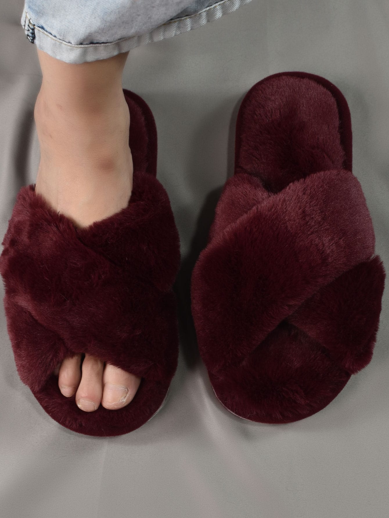 Women's Pink College Style Solid Color Fuzzy Cross Slippers For Bedroom