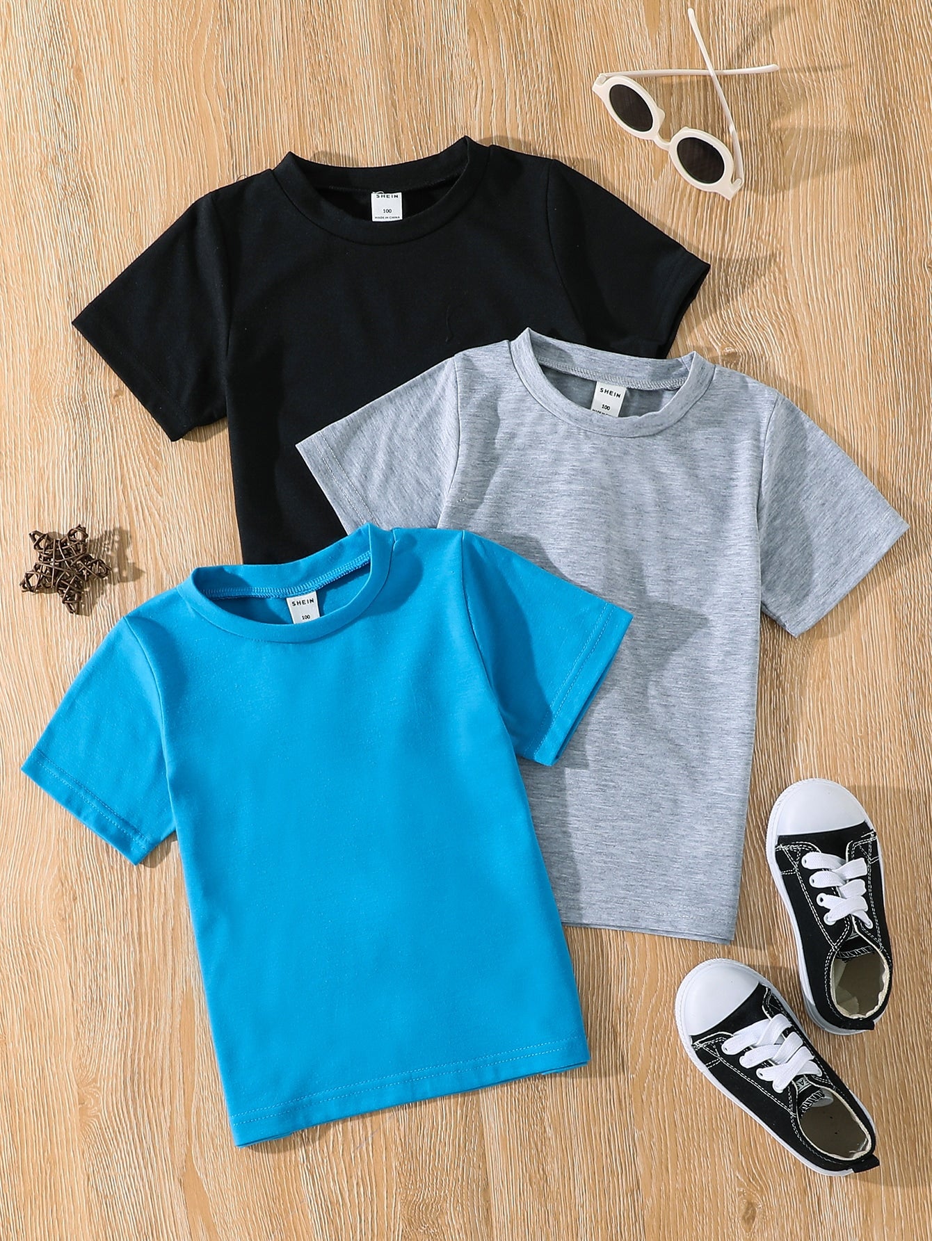 Young Boy 3pcs Solid Round Neck Tee