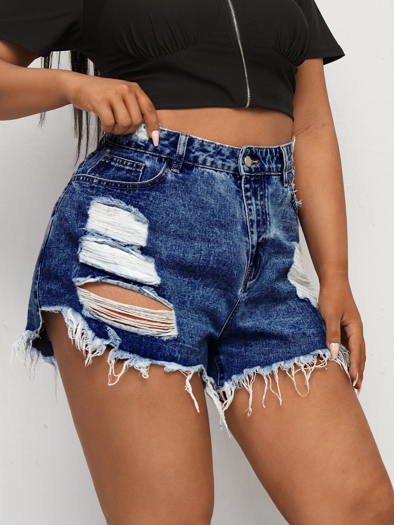 Plus Size Solid Color Distressed Frayed Edge Denim Shorts With Pockets, Summer Casual Wear