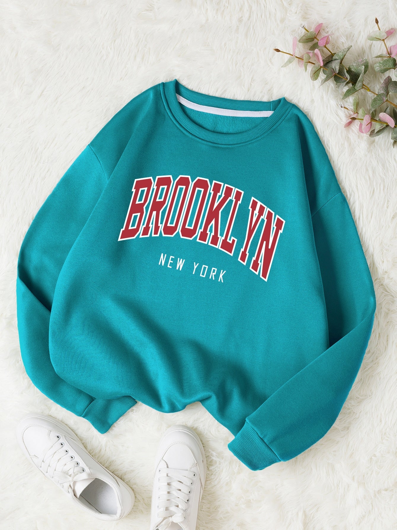 Qutie Letter Graphic Thermal Lined Sweatshirt