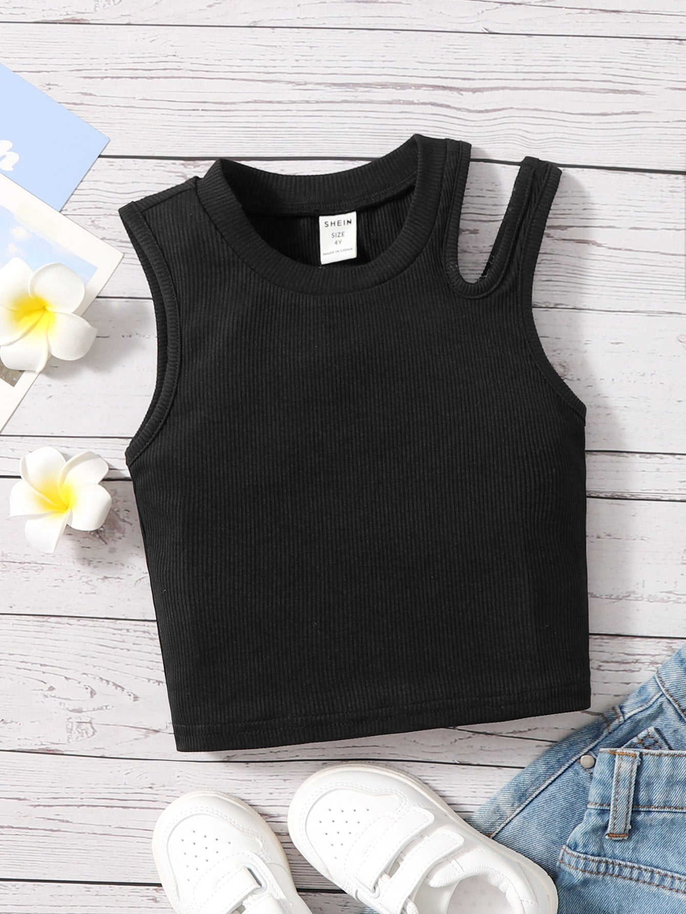 Young Girl Casual And Comfortable Sleeveless Camisole With Round Neck, Plain Color Tank Top