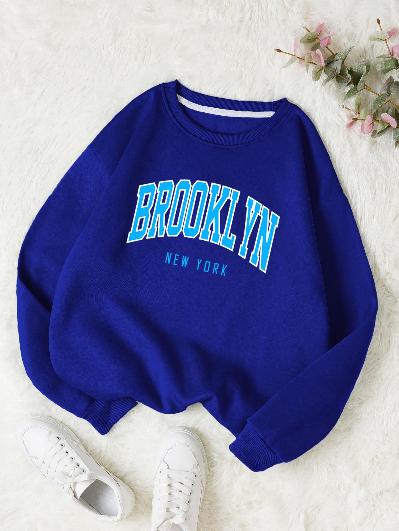 Qutie Letter Graphic Thermal Lined Sweatshirt