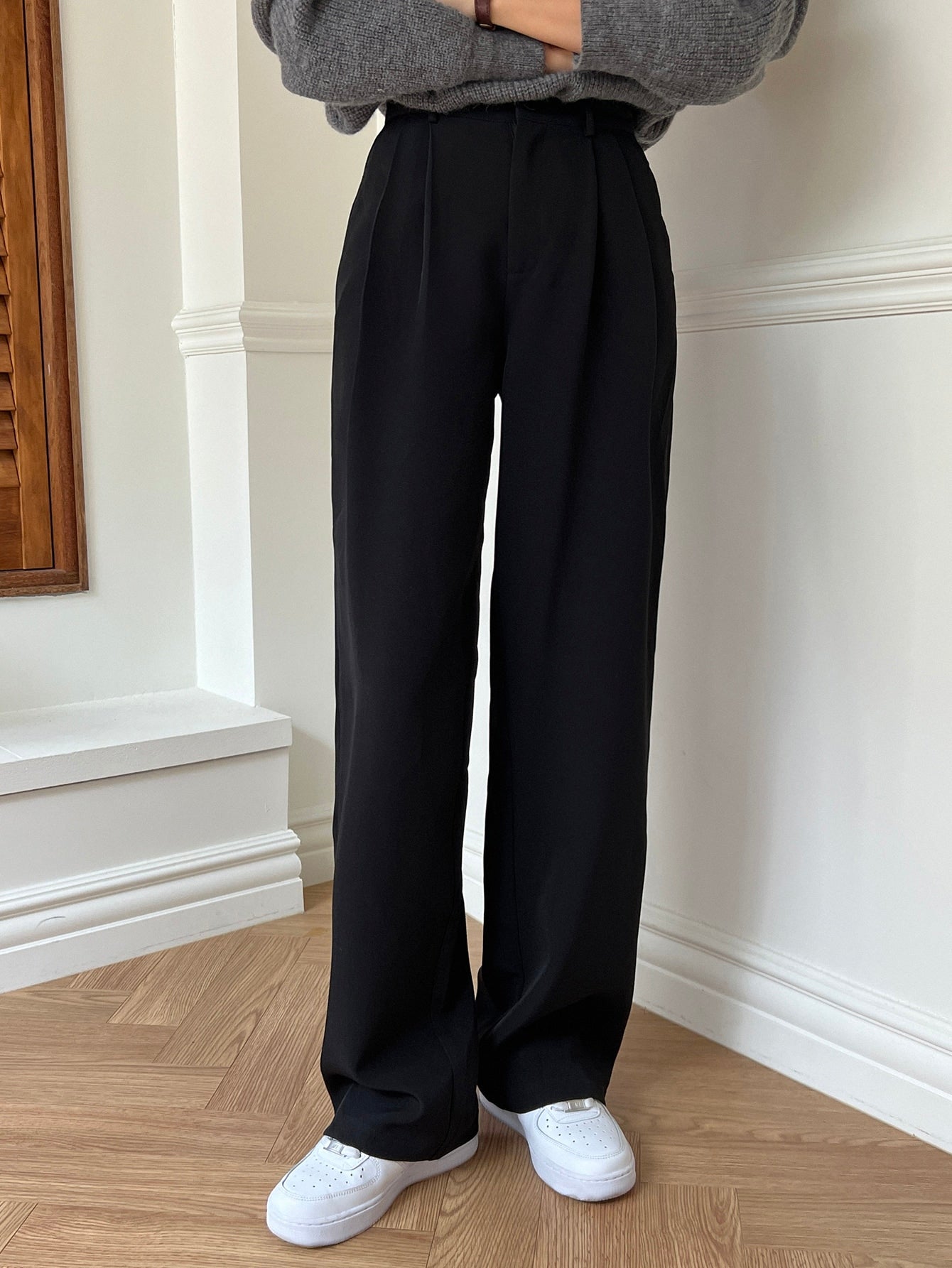 Plicated Detail Suit Pants