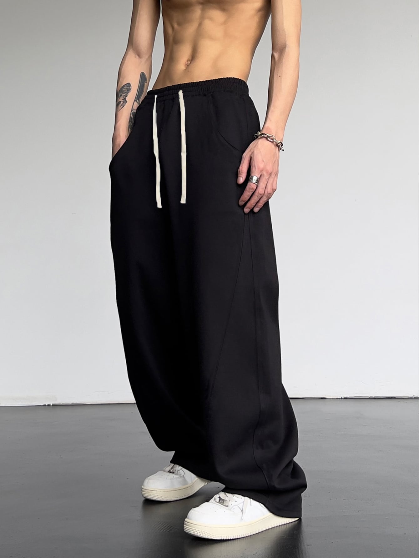 Loose Men's Drawstring Waist Slant Pocket Sweatpants