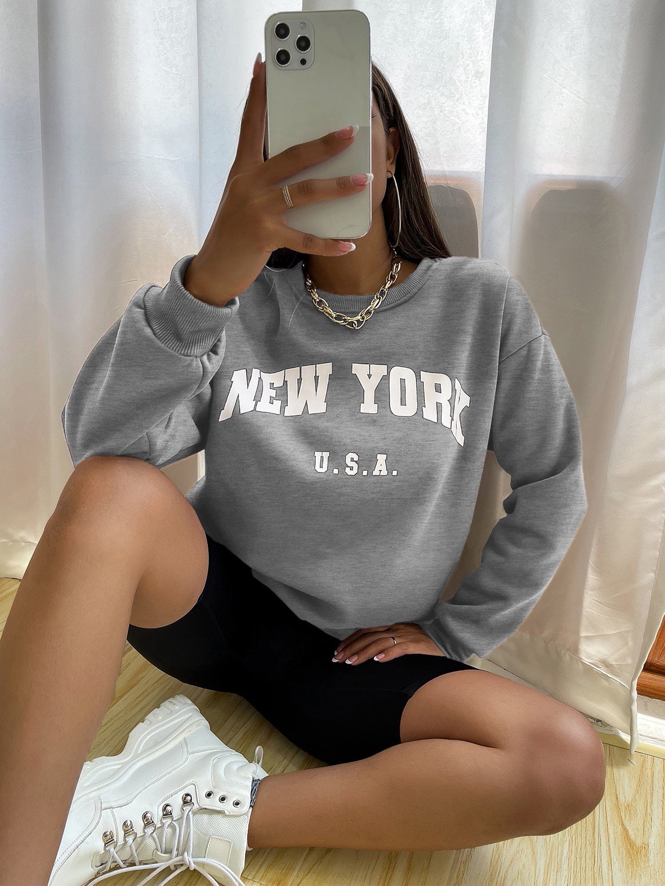 Women's Letter Printed Round Neck Sweatshirt