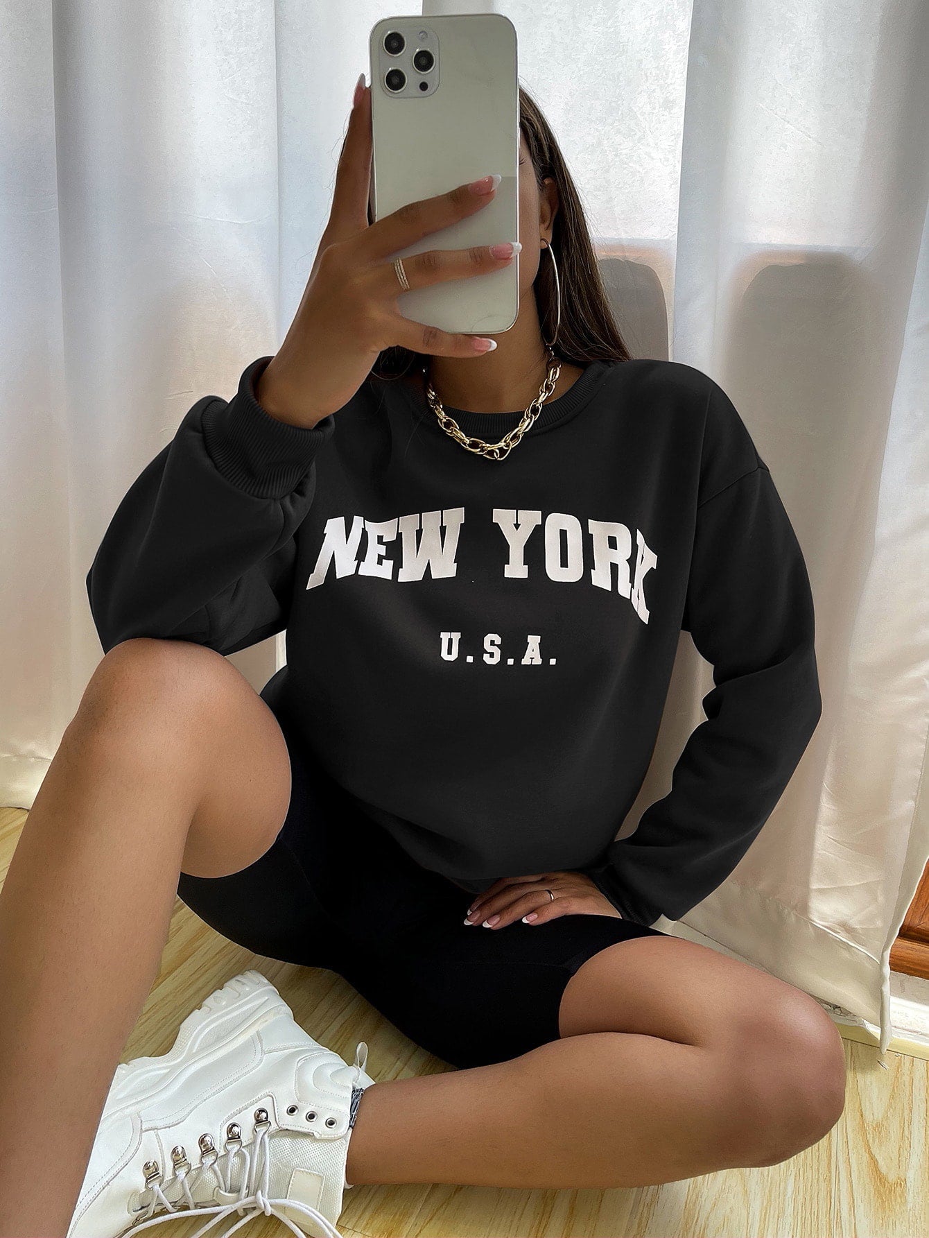 Women's Letter Printed Round Neck Sweatshirt