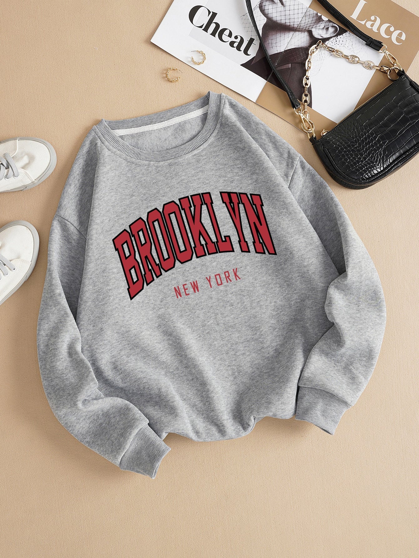 Qutie Letter Graphic Thermal Lined Sweatshirt