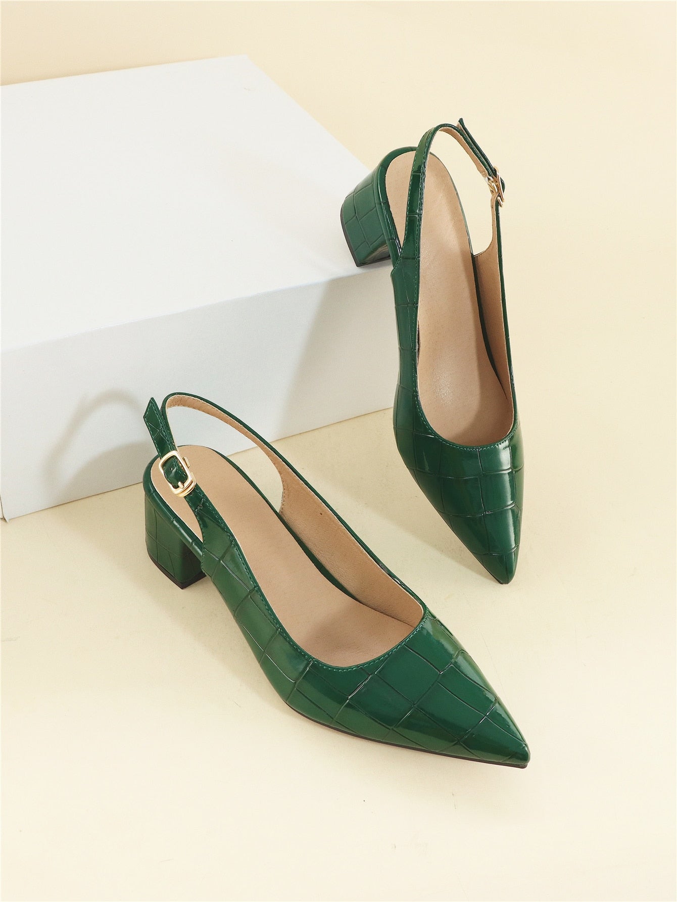 Random Crocodile Embossed Point Toe Chunky Heeled Slingback Pumps