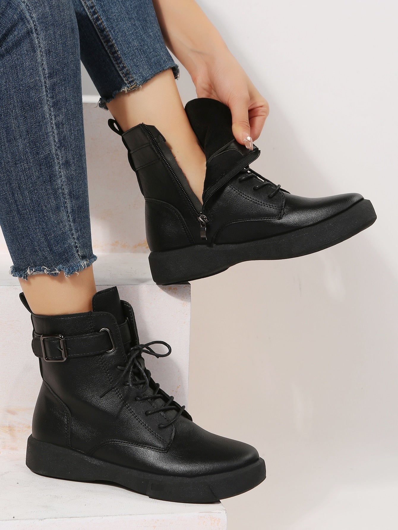 Women Buckle Decor Lace-Up Front Zipper Side Combat Boots, Fashion Outdoor Boots