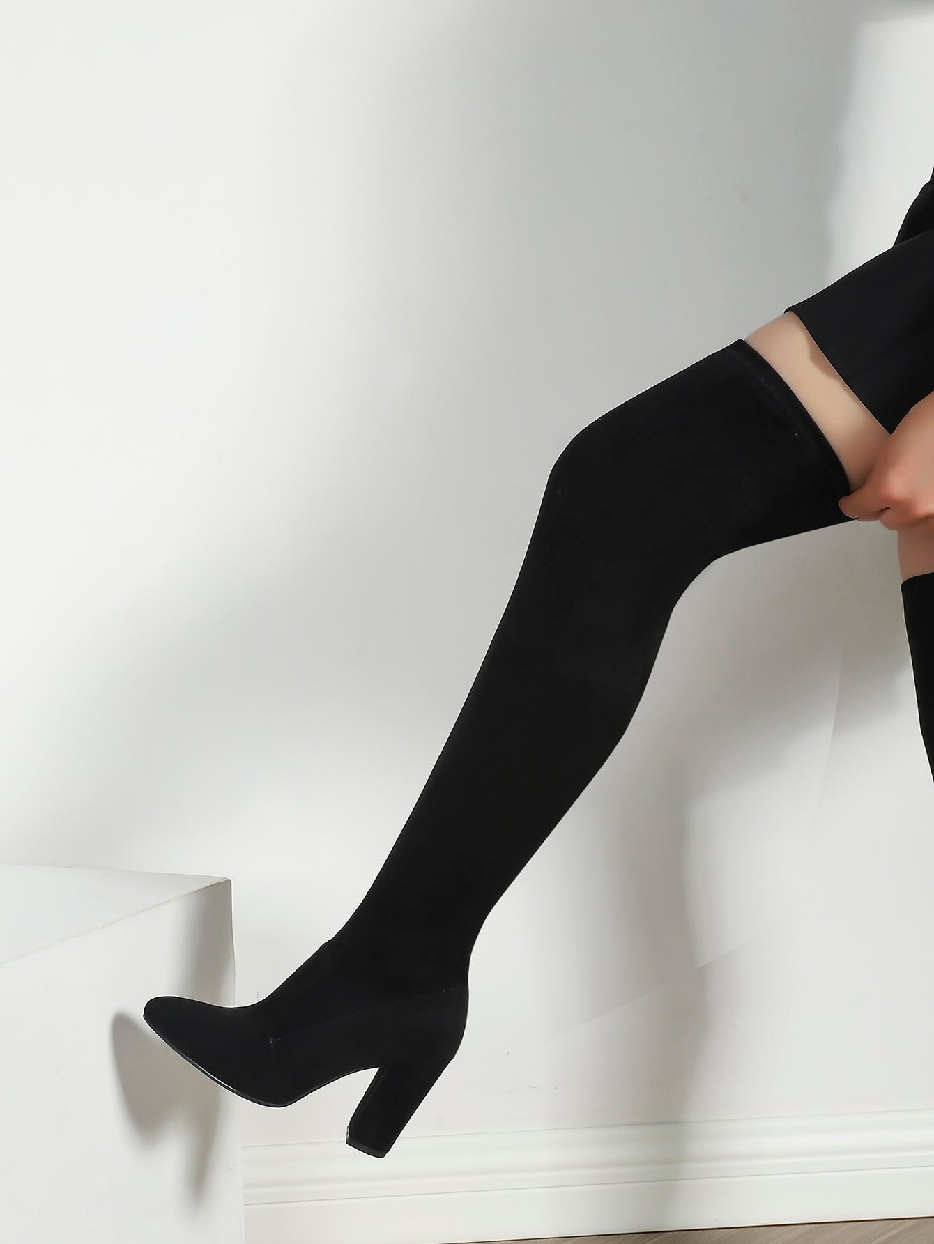 Minimalist Point Toe Chunky Heeled Faux Suede Sock Boots, Ladies' Fashionable Plain Elastic Velvet Tight Over-The-Knee Long Boots With Sexy Appearance