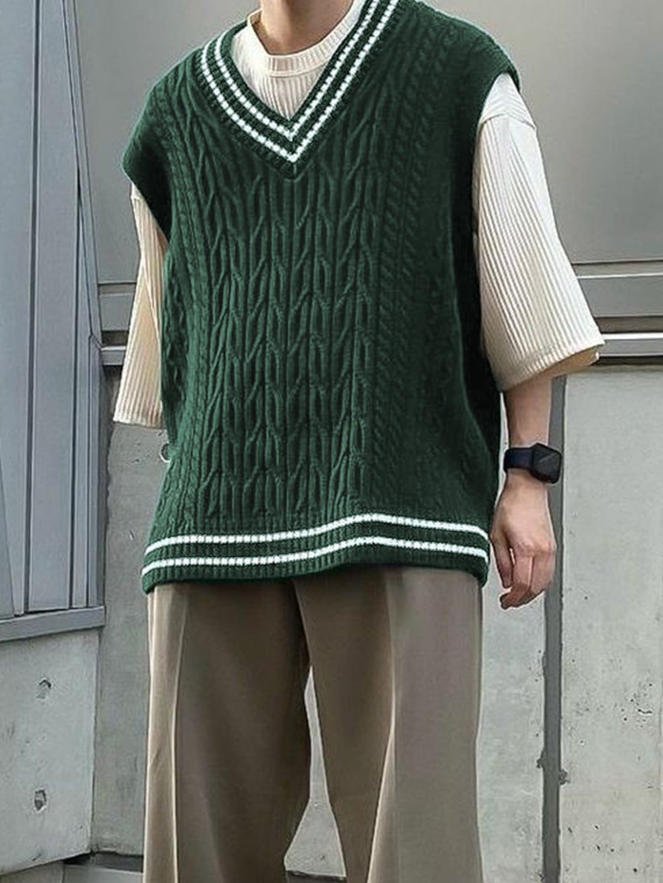 Men Striped Trim Cable Knit Sweater Vest