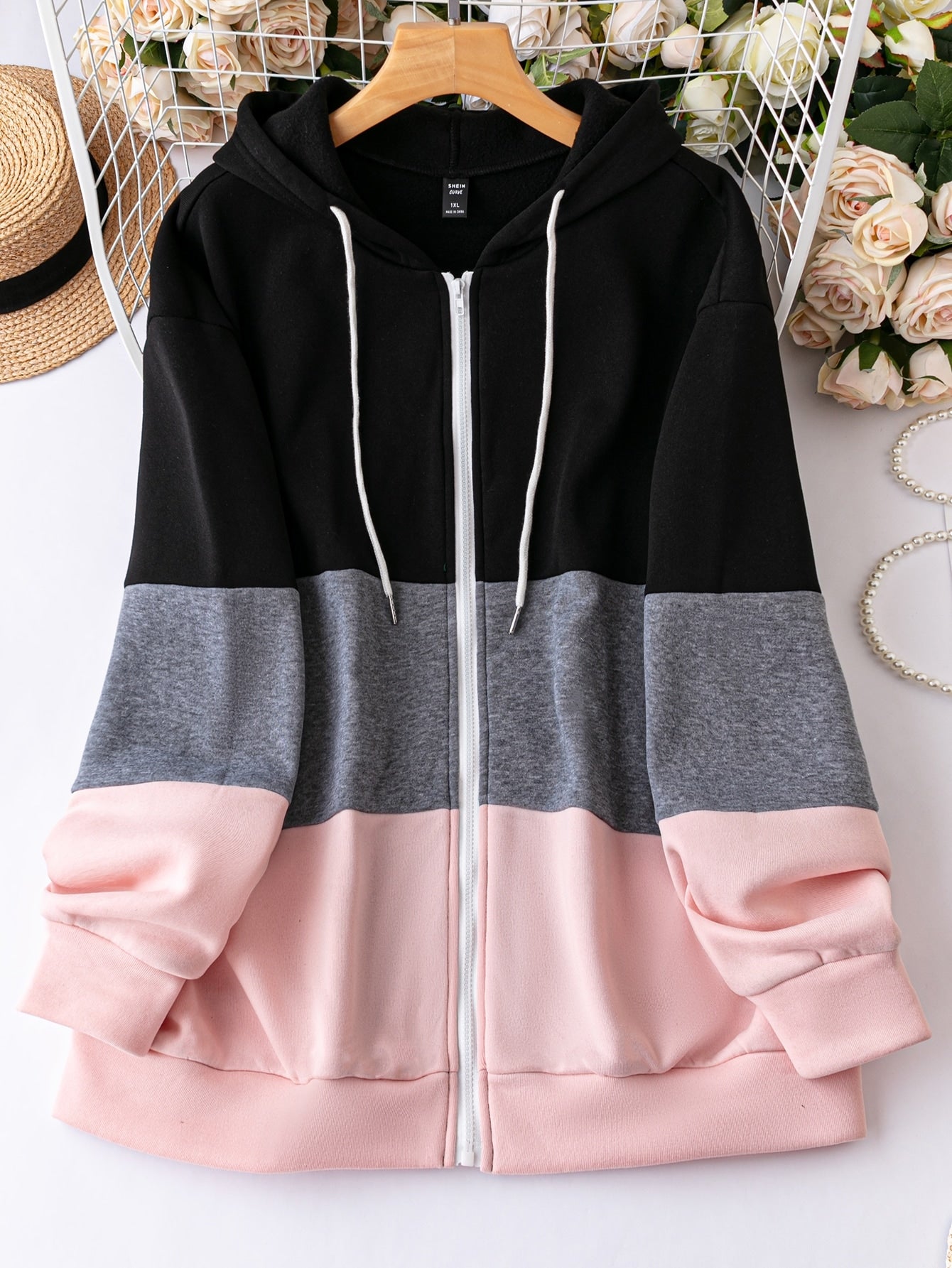 Women's Plus Size Contrast Drawstring Sweatshirt