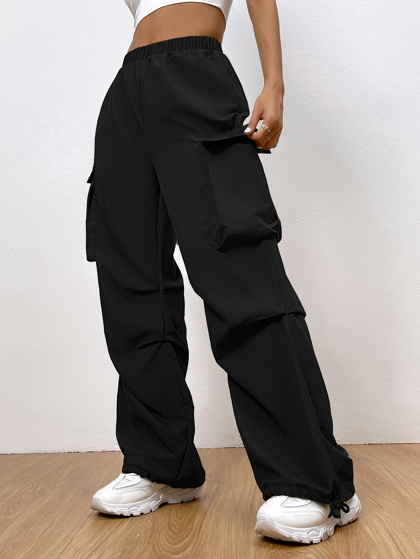 Flap Pocket Side Drawstring Hem Cargo Pants