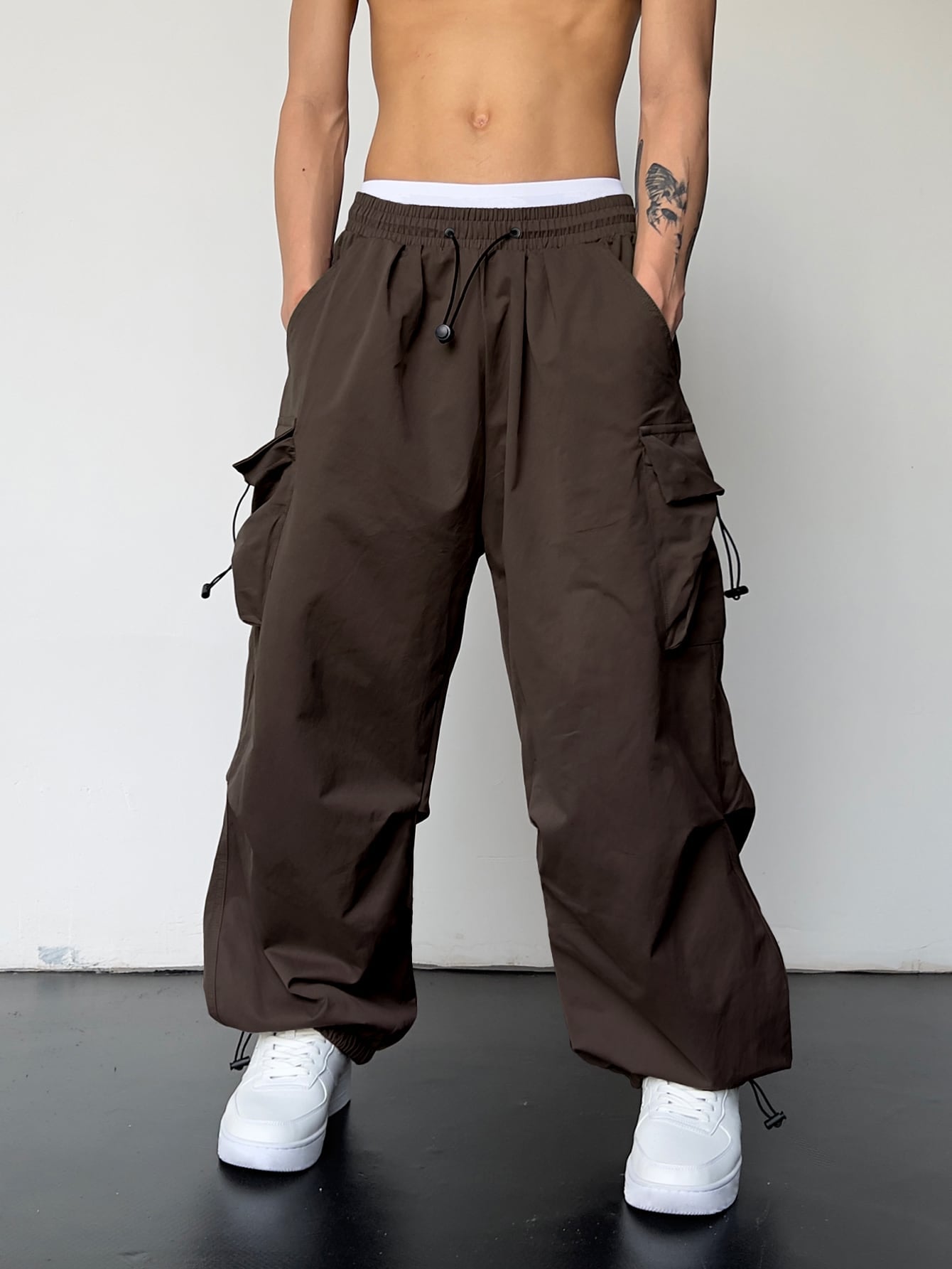 X Virginia & ZeFelipe Men Flap Pocket Side Drawstring Waist Oversize Cargo Pants