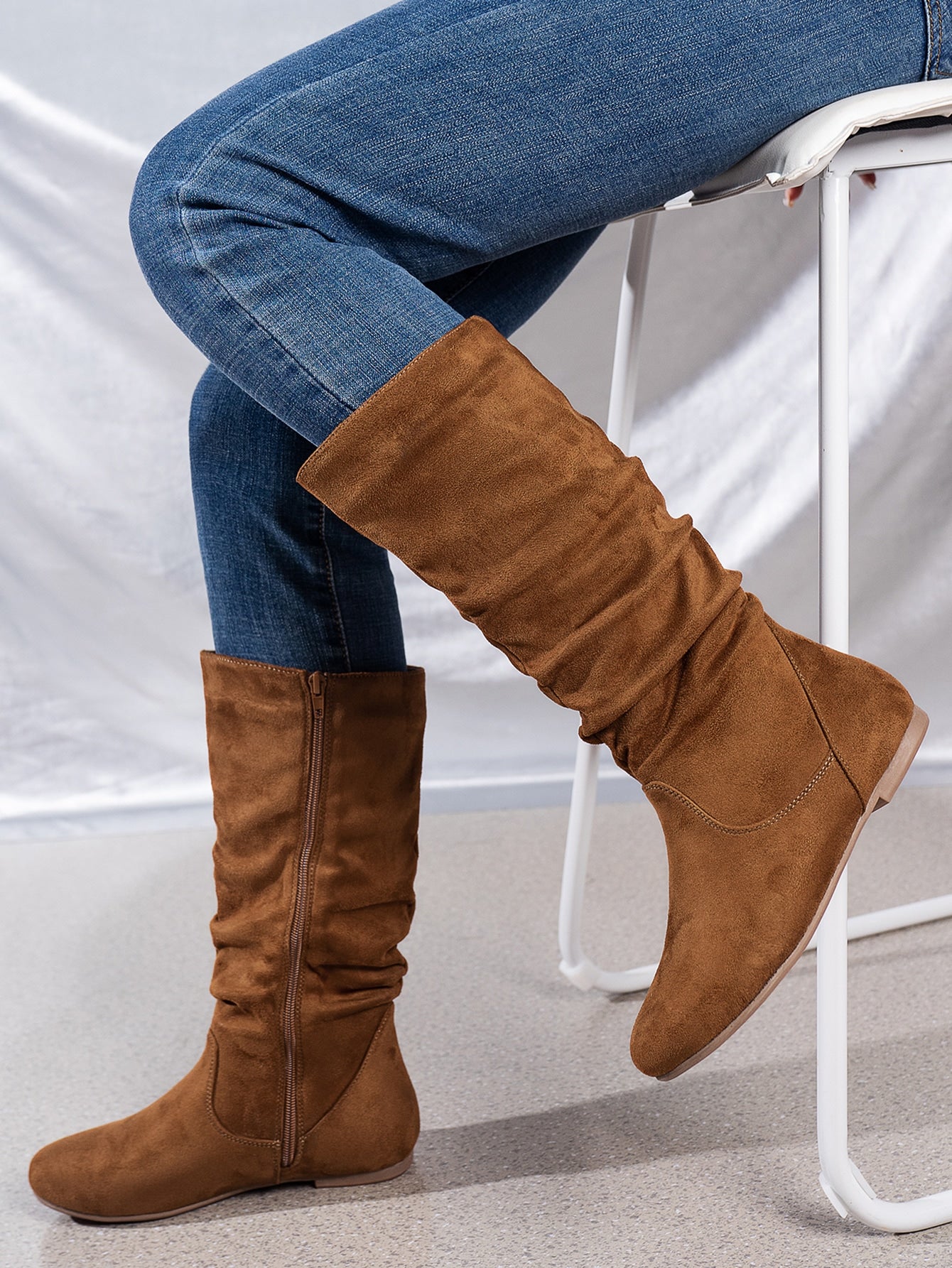 Brown Ribbon Buckle Wrinkle Casual Flat Round Toed Side Zipper Fashionable Flat Women's Boots