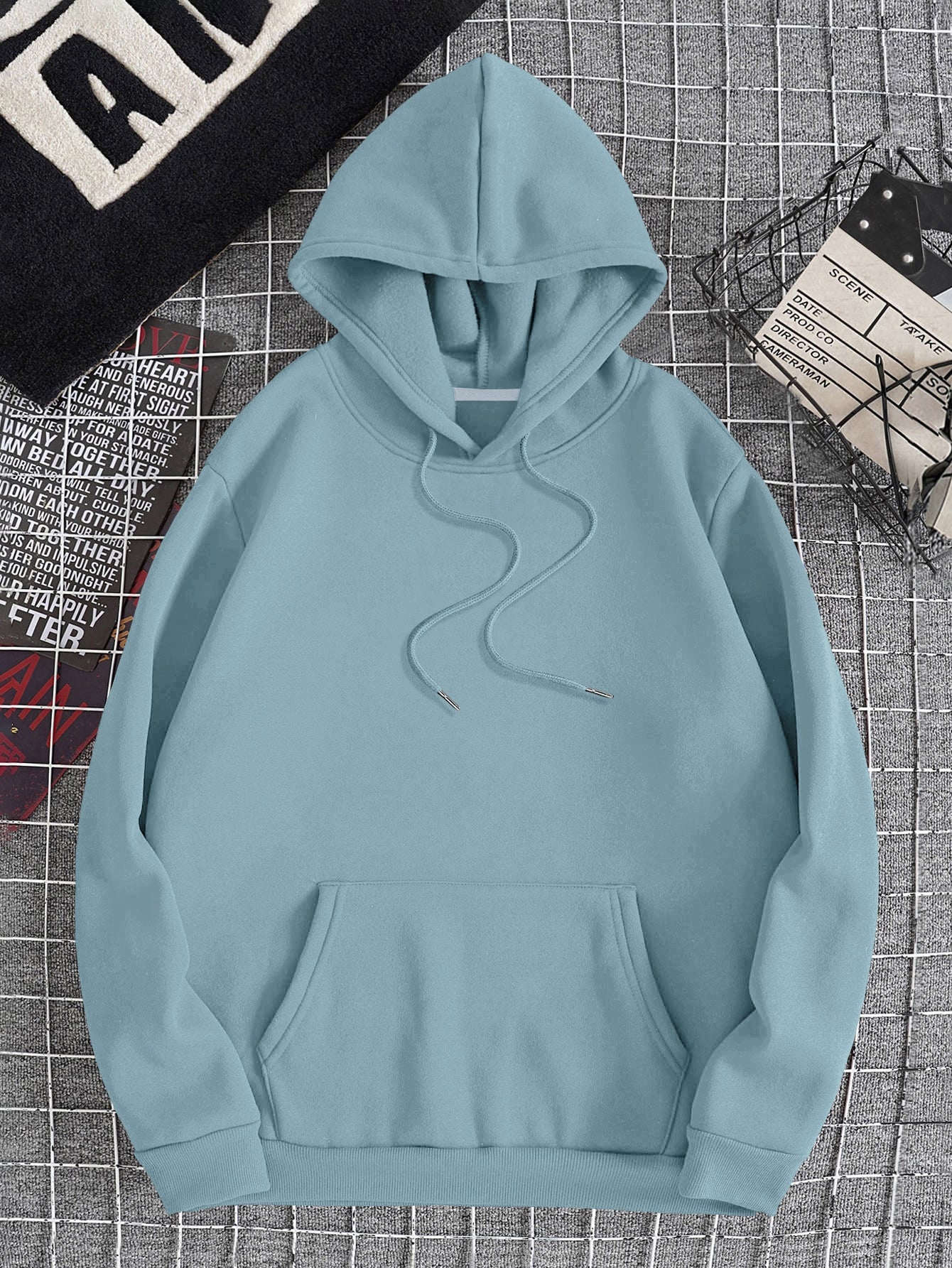 Men Solid Drawstring Thermal Lined Hoodie