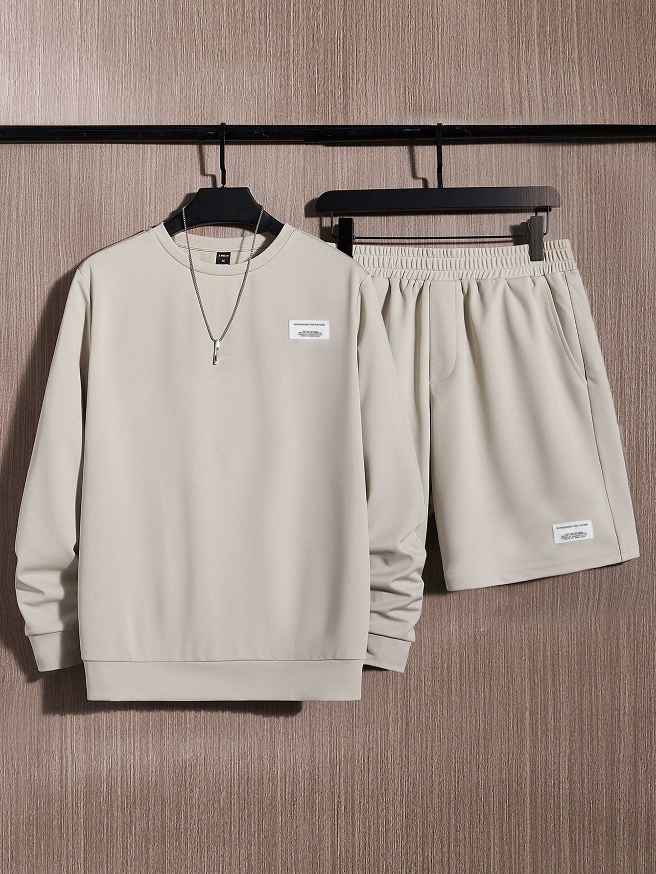 Men Letter Patched Sweatshirt & Elastic Waist Shorts