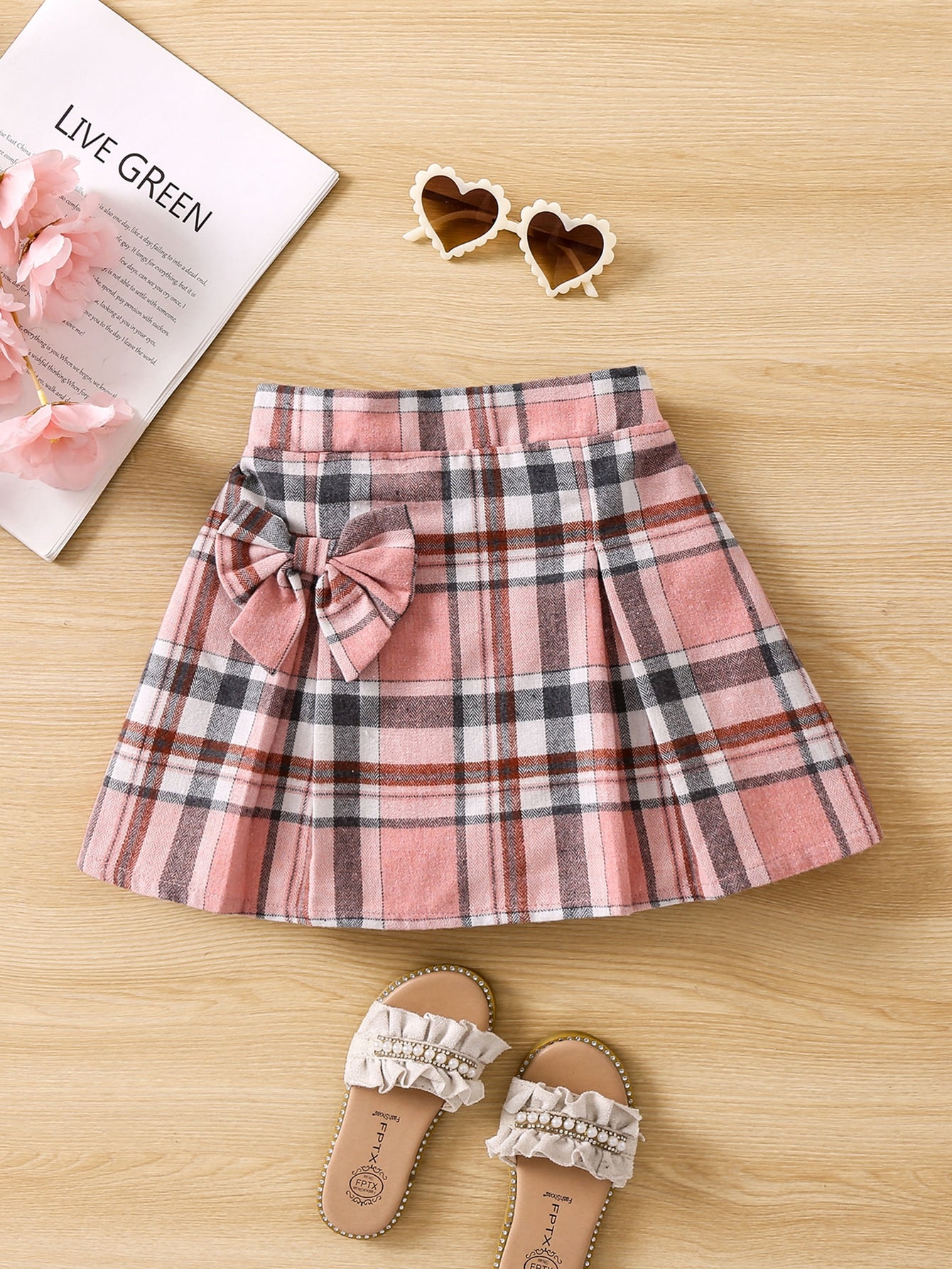 Young Girls' Plaid Skirt With Bow Decoration