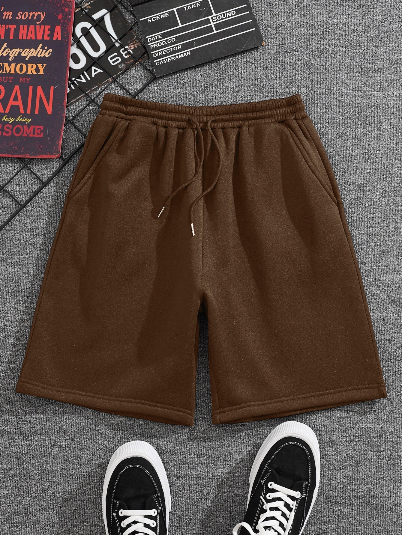 Men Drawstring Waist Slant Pocket Shorts