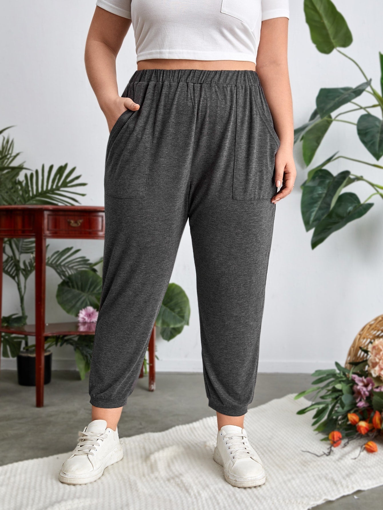 Plus Solid Slant Pocket Sweatpants