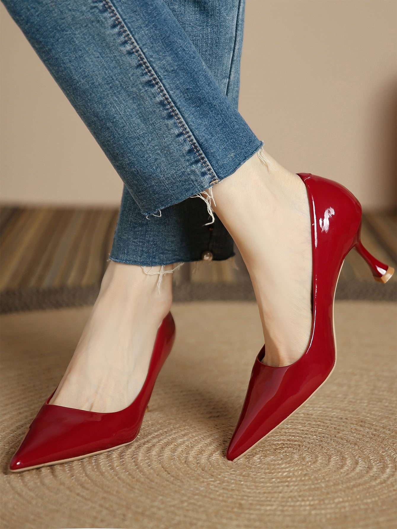 Women Red Minimalist Pumps, Point Toe Pyramid Heeled Court Pumps