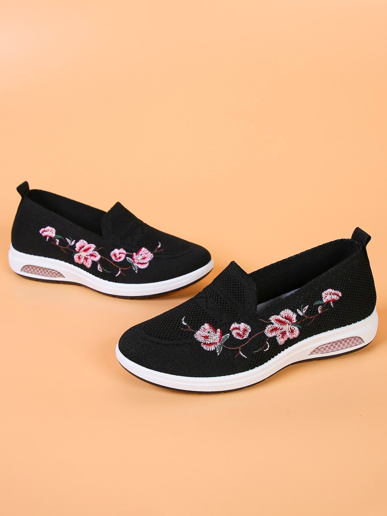 Women'S Slip-On Embroidery Sneakers, Soft Breathable Sole, Casual Sports Shoes