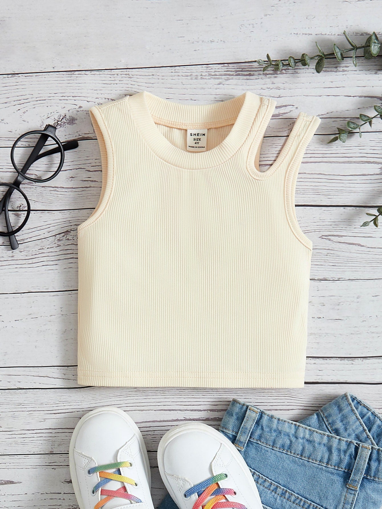 Young Girl Casual And Comfortable Sleeveless Camisole With Round Neck, Plain Color Tank Top