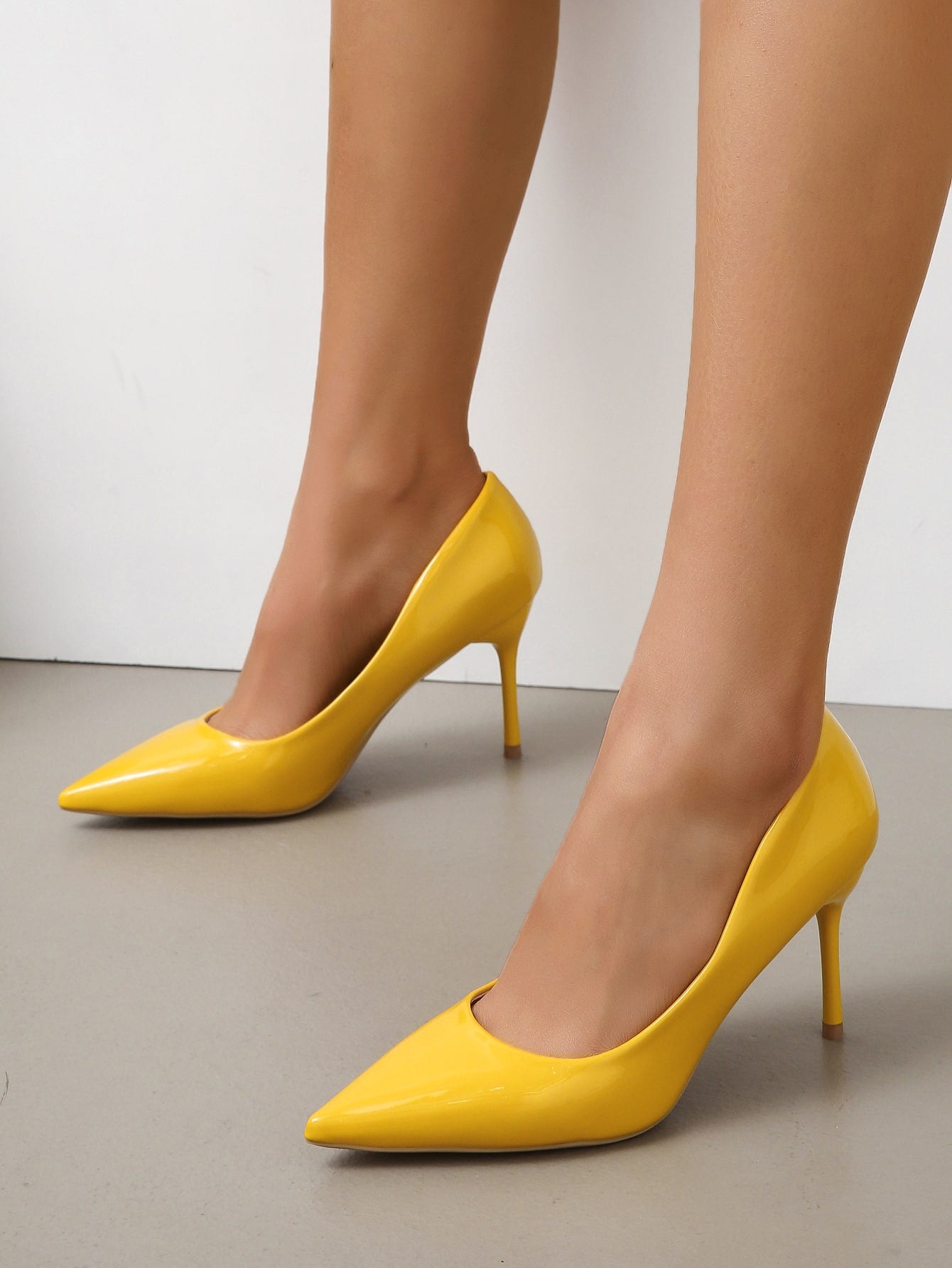 Fashionable High Heel Pumps