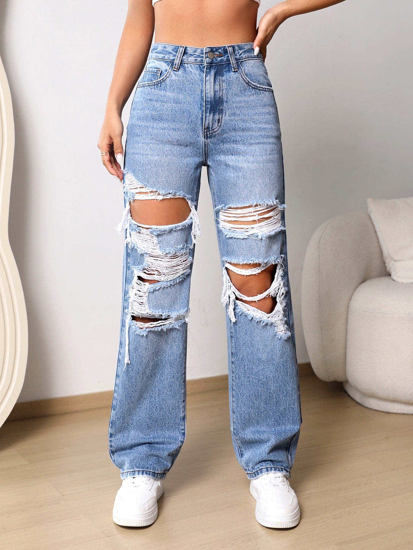 Zipper Fly Ripped Straight Leg Jeans