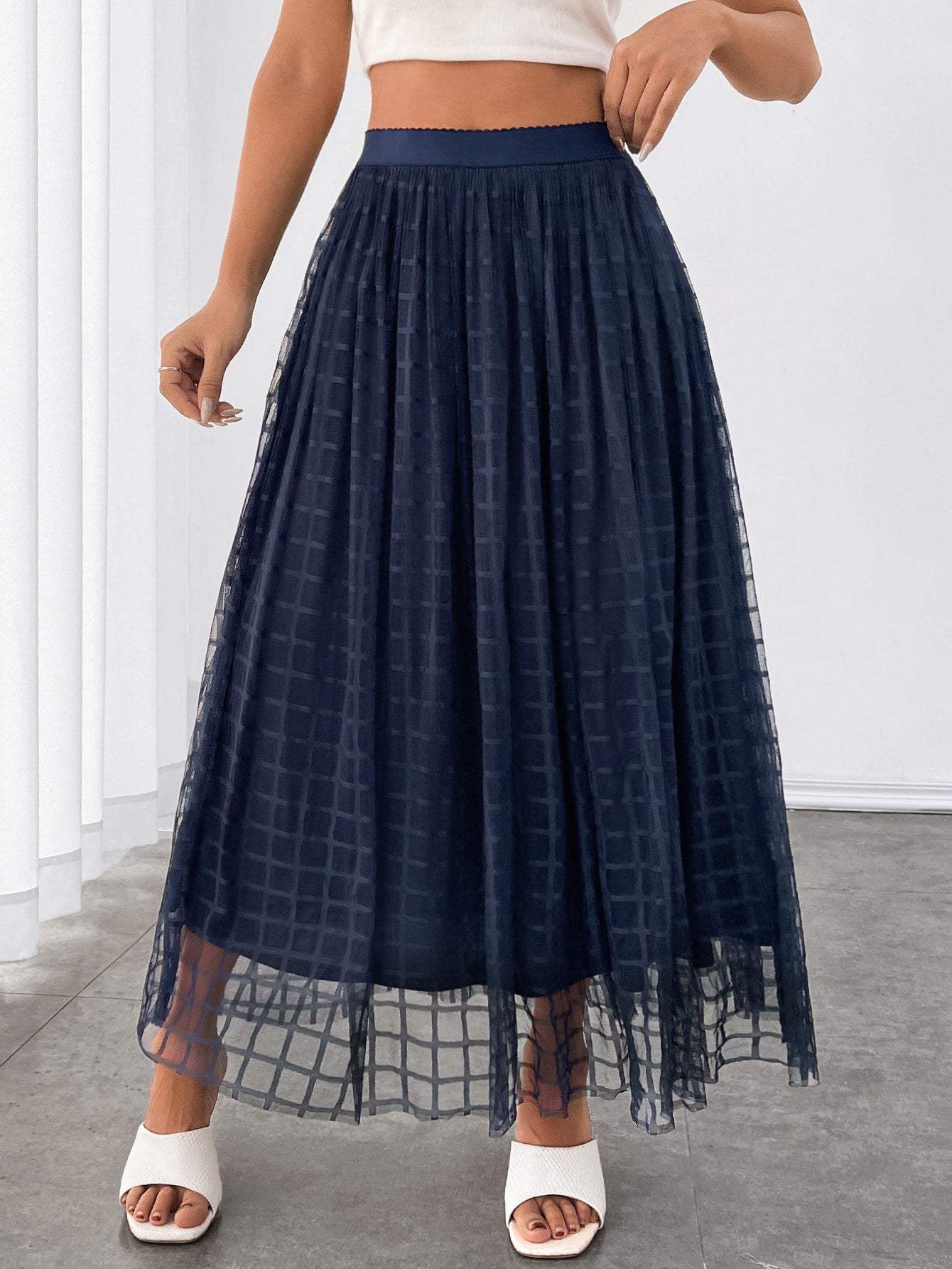 Scallop Waistband Geo Mesh Overlay Skirt