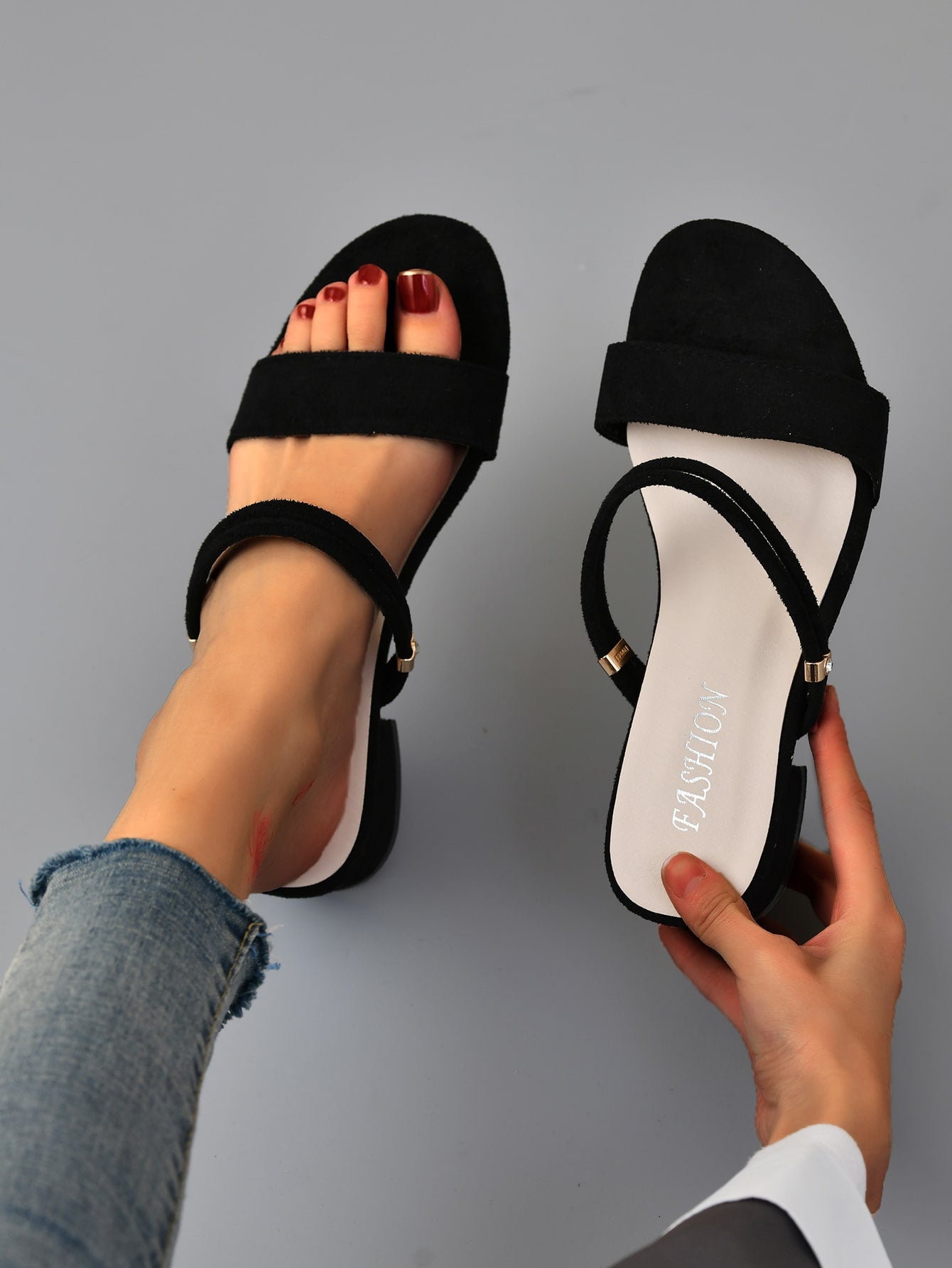 Women's Rhinestone High Heel Sandals Summer Style Chunky Heel Buckle Strap Fashionable Black Sandals For Vacation, Outdoor, Elegant High-heeled Shoes